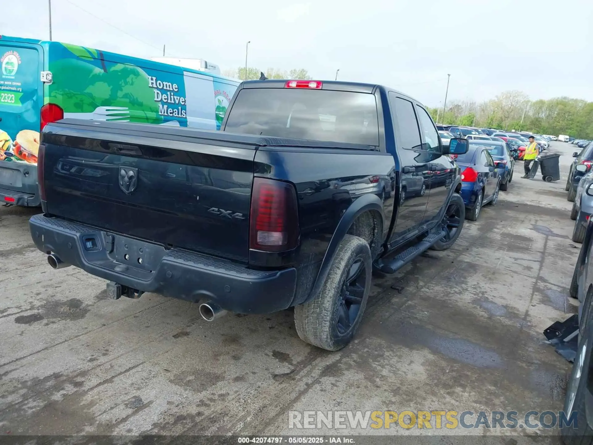 4 Фотография поврежденного автомобиля 1C6RR7LT8MS589263 RAM 1500 CLASSIC 2021
