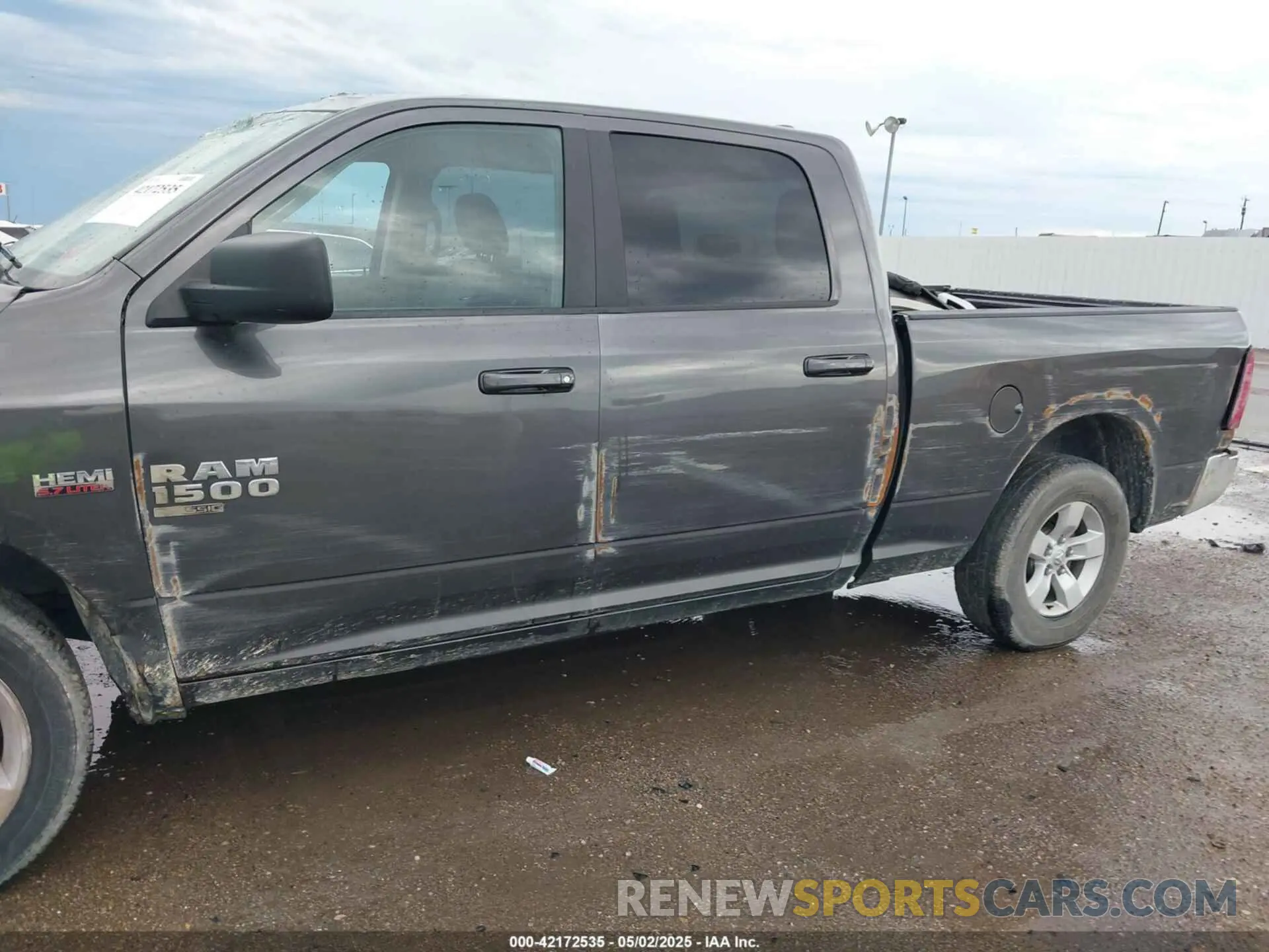 6 Photograph of a damaged car 1C6RR7TT1MS516817 RAM 1500 CLASSIC 2021