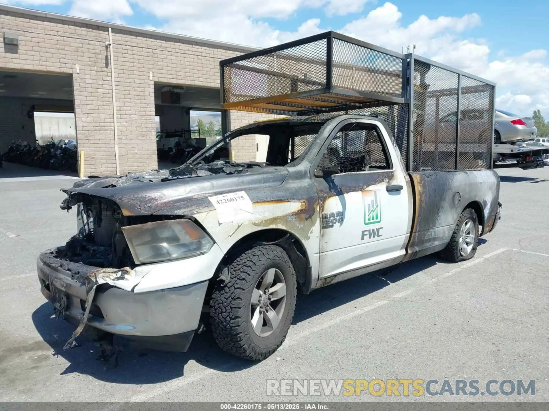 2 Photograph of a damaged car 3C6JR6DG0MG518784 RAM 1500 CLASSIC 2021