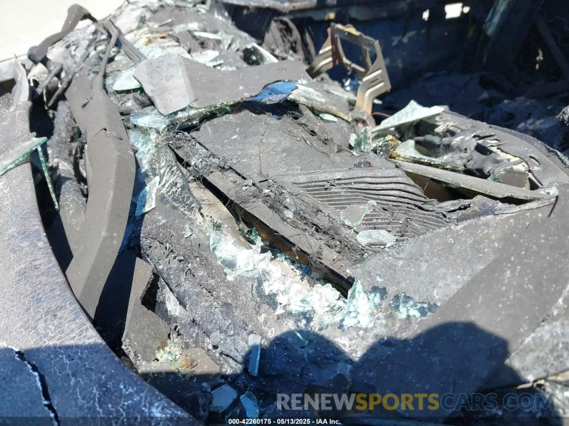 9 Photograph of a damaged car 3C6JR6DG0MG518784 RAM 1500 CLASSIC 2021