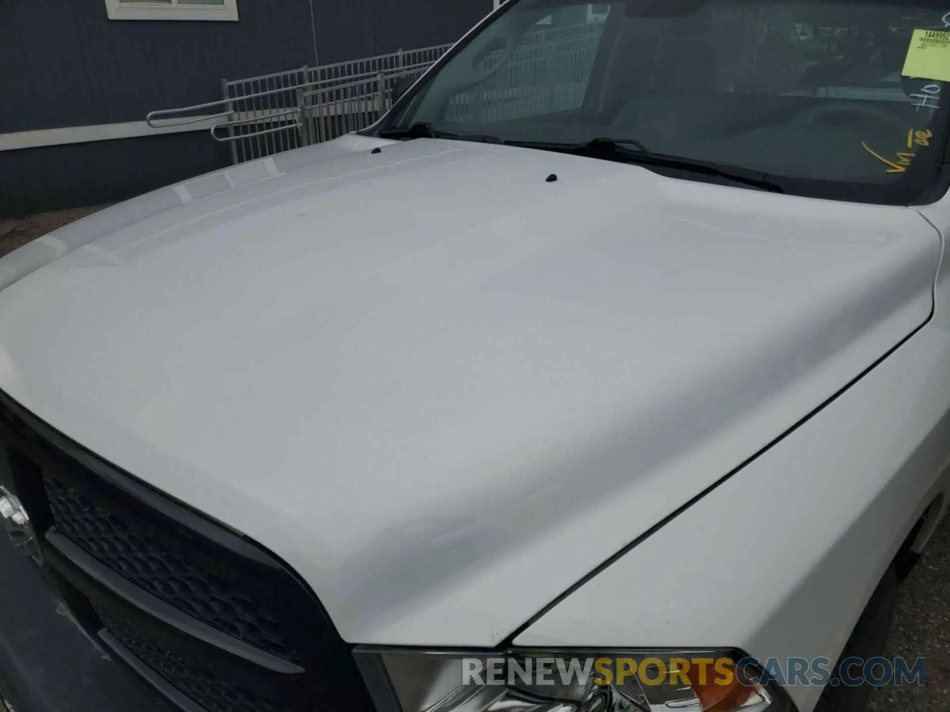 18 Photograph of a damaged car 3C6JR6DG0MG634826 RAM 1500 CLASSIC 2021