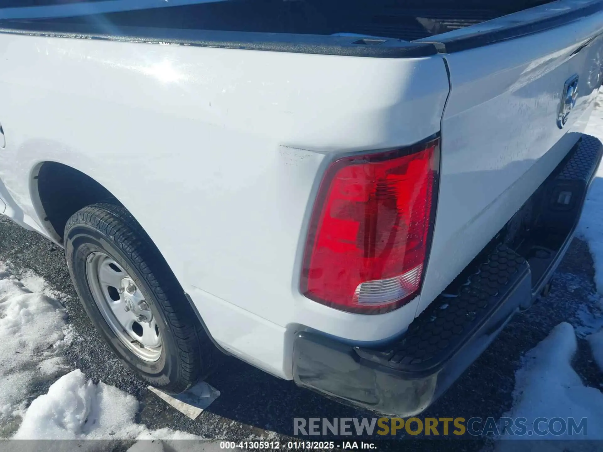 18 Photograph of a damaged car 3C6RR6KG5MG708229 RAM 1500 CLASSIC 2021