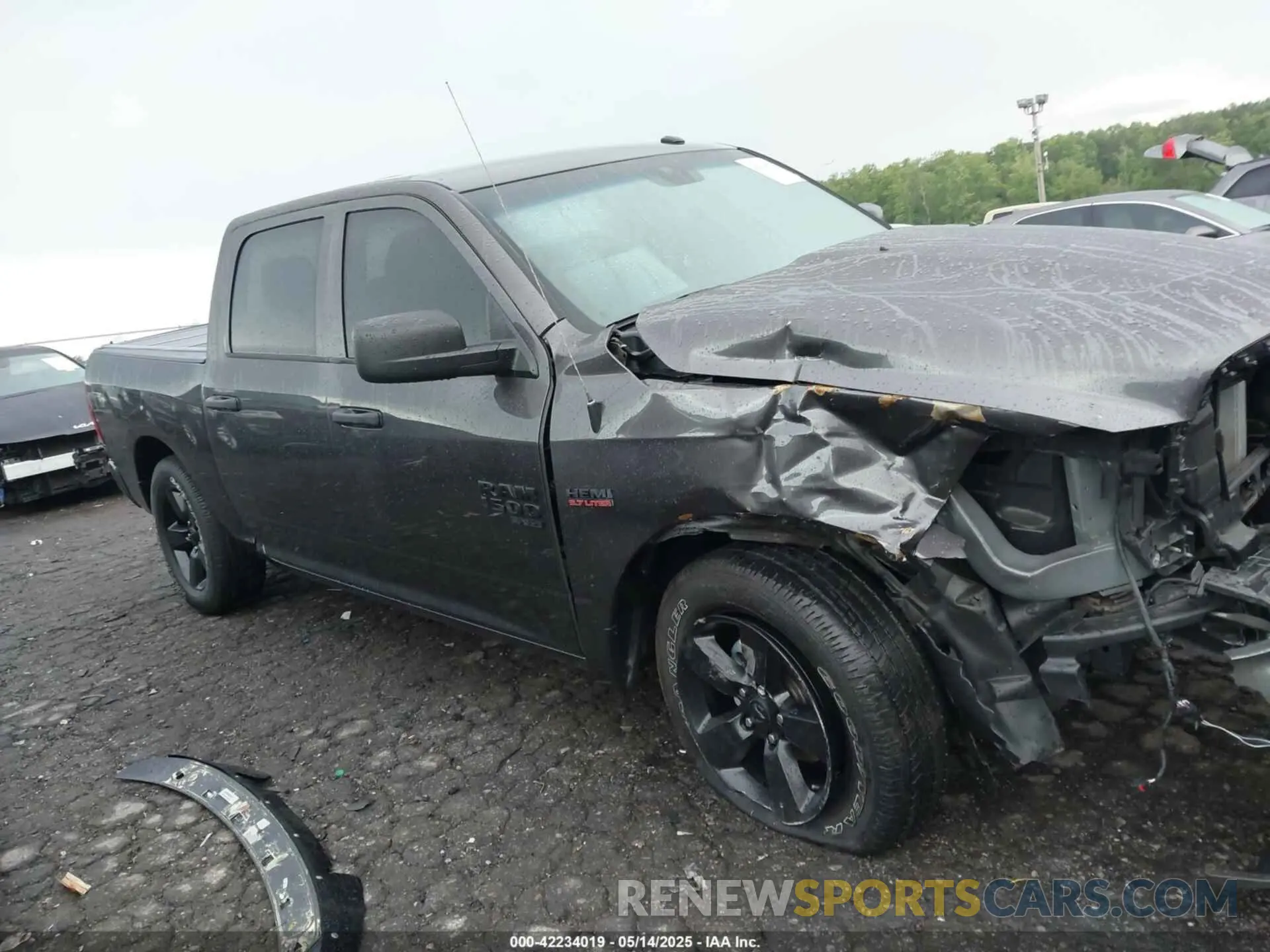 13 Photograph of a damaged car 3C6RR6KT2MG704541 RAM 1500 CLASSIC 2021