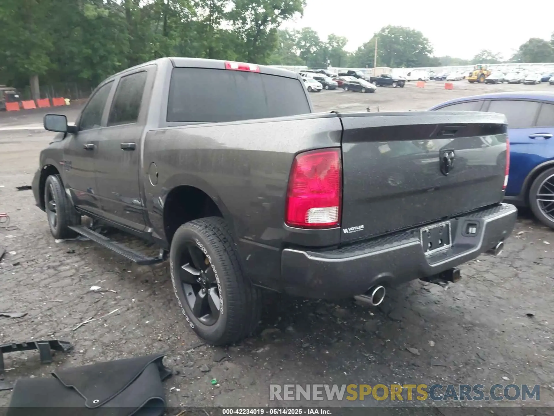 3 Photograph of a damaged car 3C6RR6KT2MG704541 RAM 1500 CLASSIC 2021