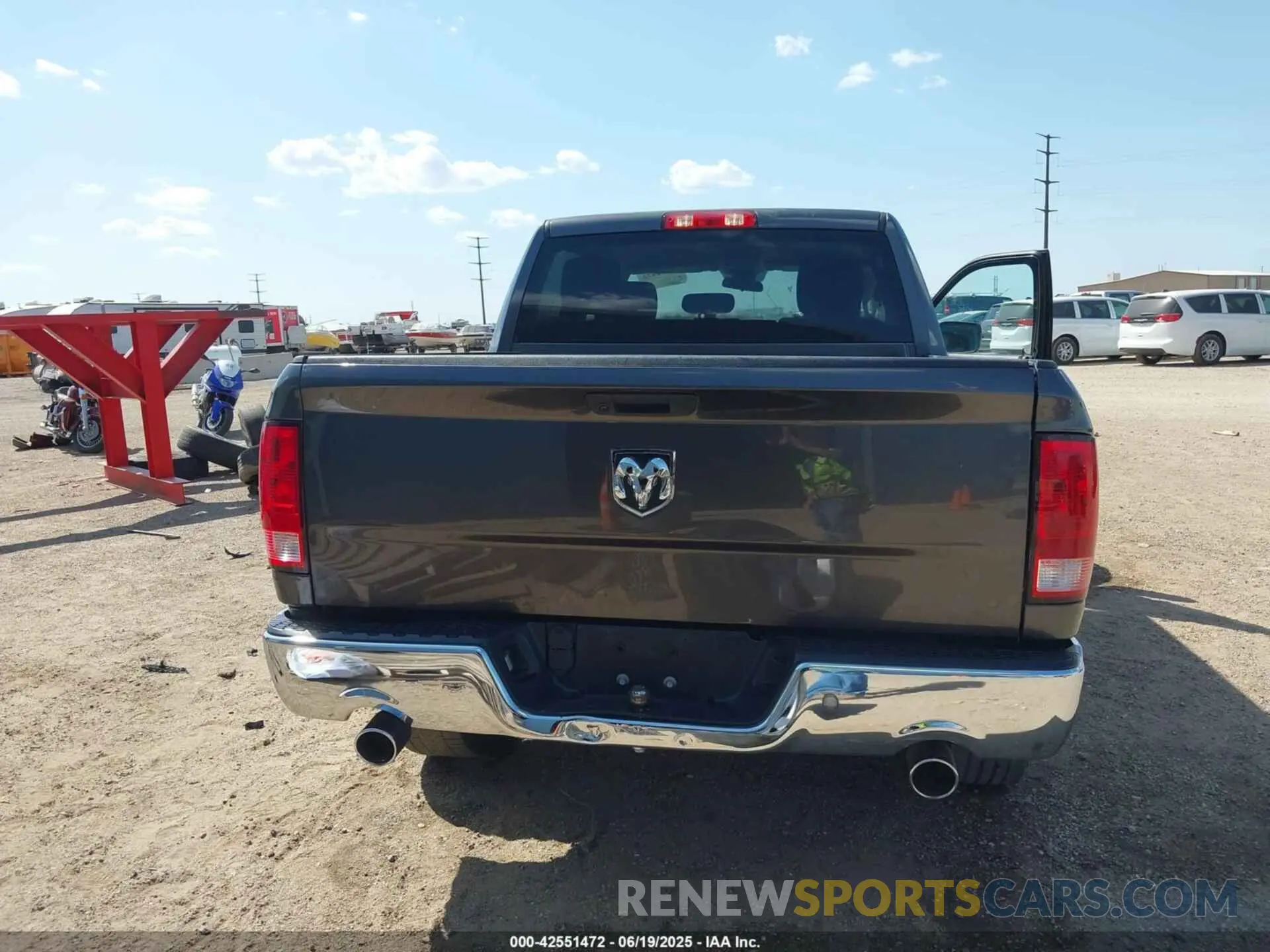 17 Фотография поврежденного автомобиля 3C6RR6KT6MG526617 RAM 1500 CLASSIC 2021