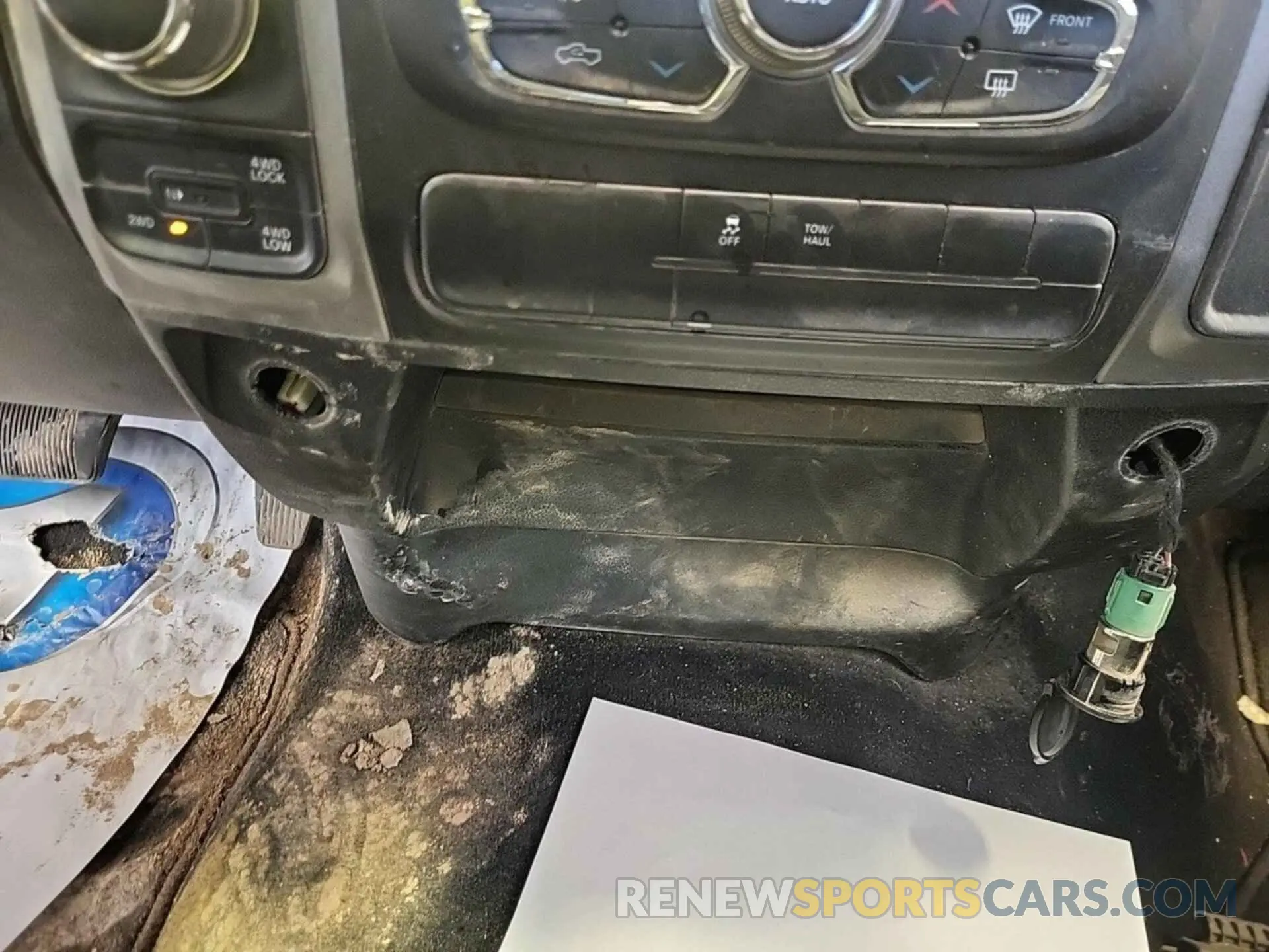 11 Photograph of a damaged car 3C6RR7KG1MG665398 RAM 1500 CLASSIC 2021