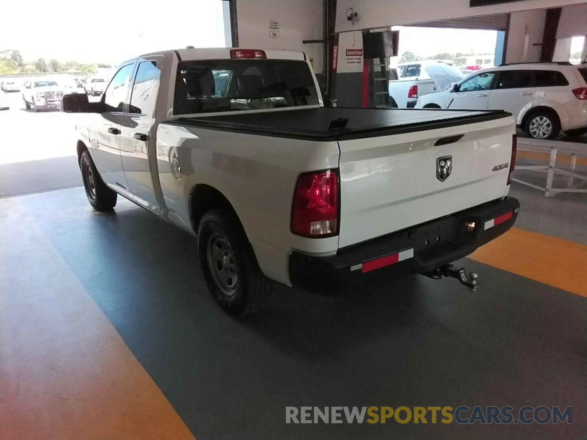1 Photograph of a damaged car 1C6RR7FT1NS187128 RAM 1500 CLASSIC 2022