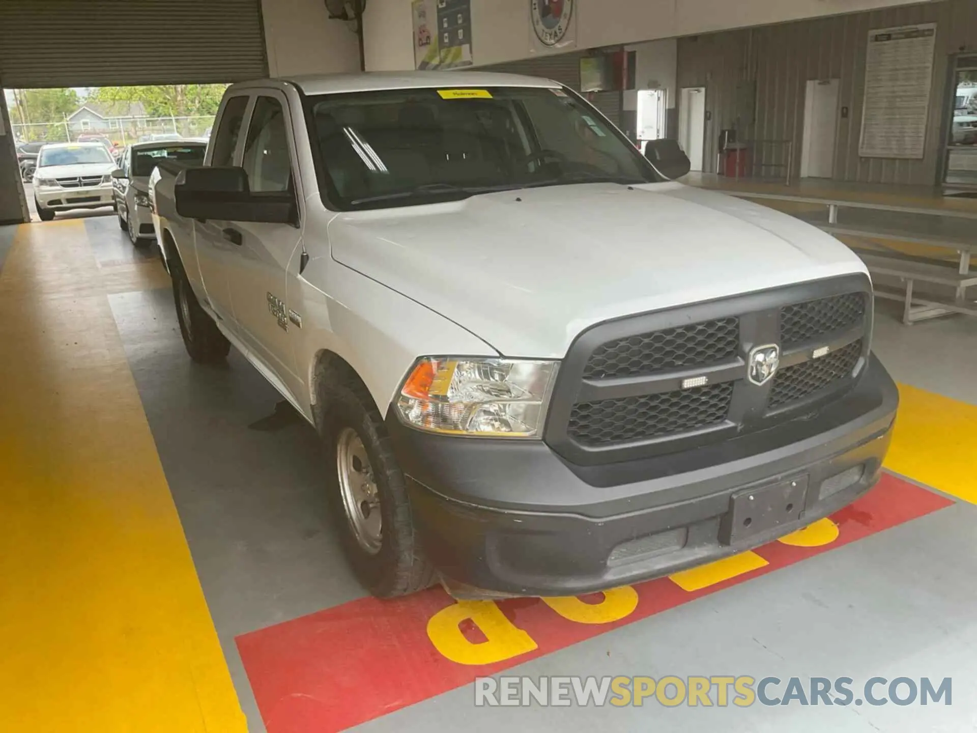 9 Photograph of a damaged car 1C6RR7FT6NS172480 RAM 1500 CLASSIC 2022