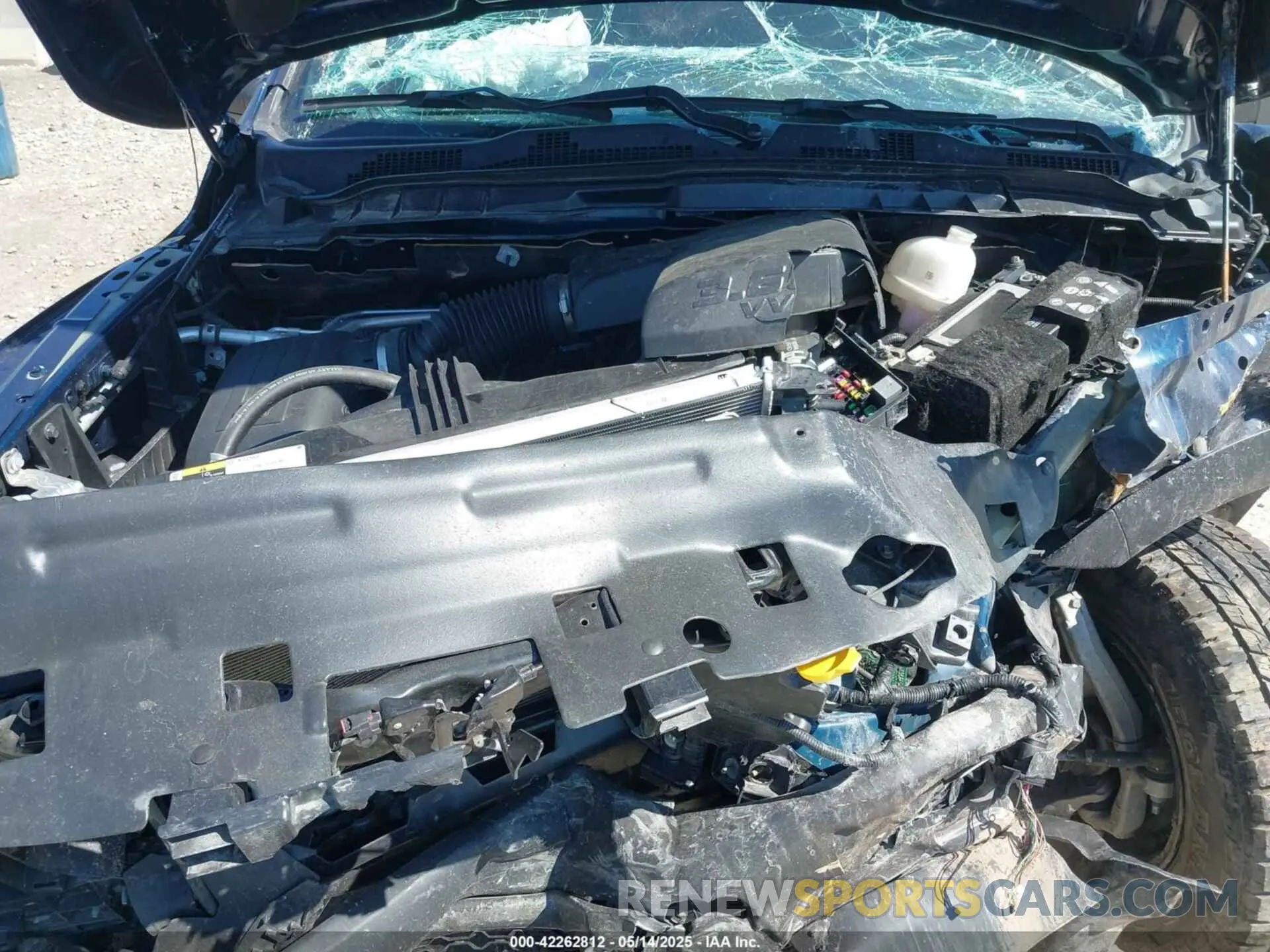 10 Photograph of a damaged car 1C6RR7LG3NS131358 RAM 1500 CLASSIC 2022