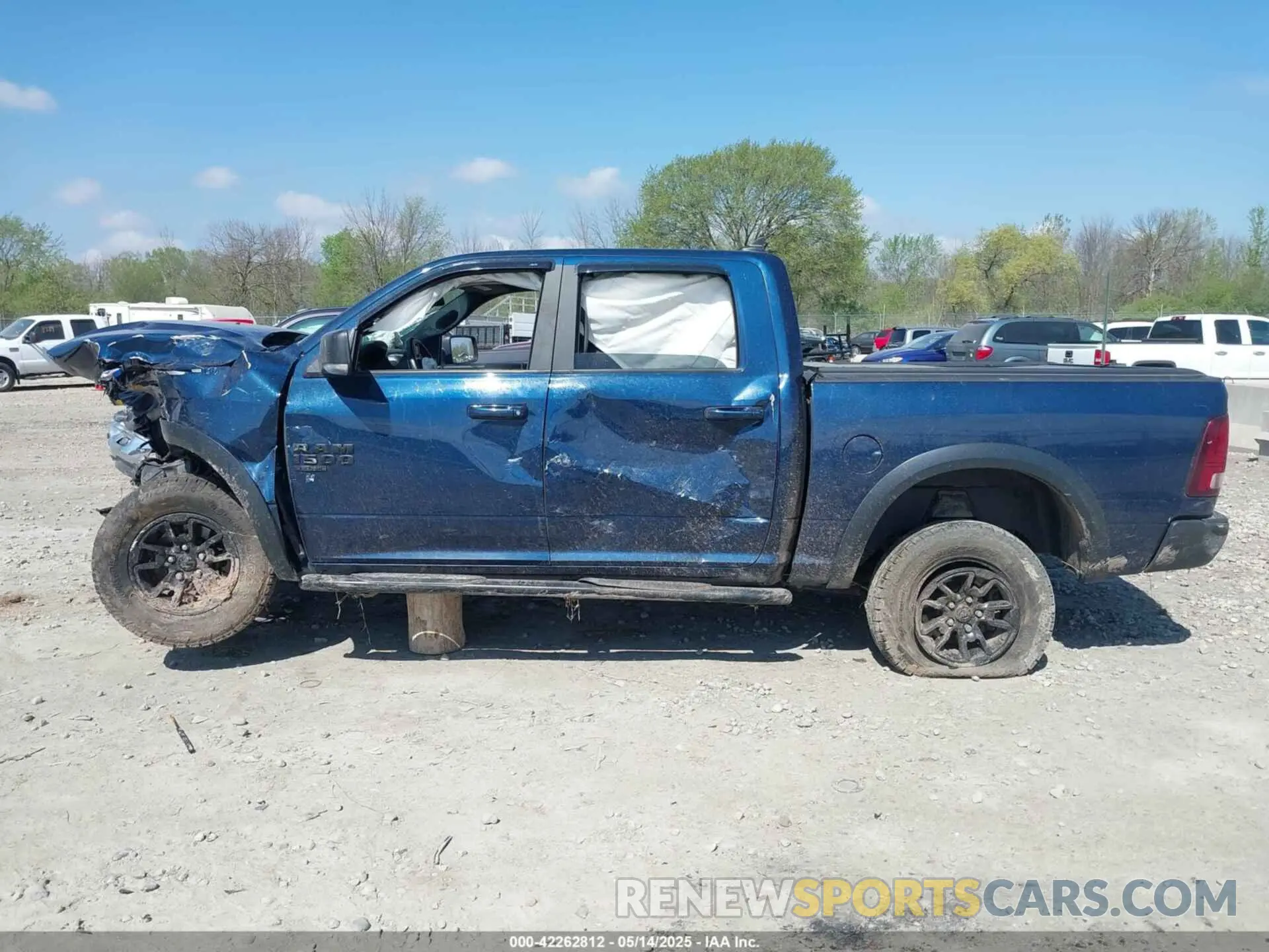 14 Photograph of a damaged car 1C6RR7LG3NS131358 RAM 1500 CLASSIC 2022