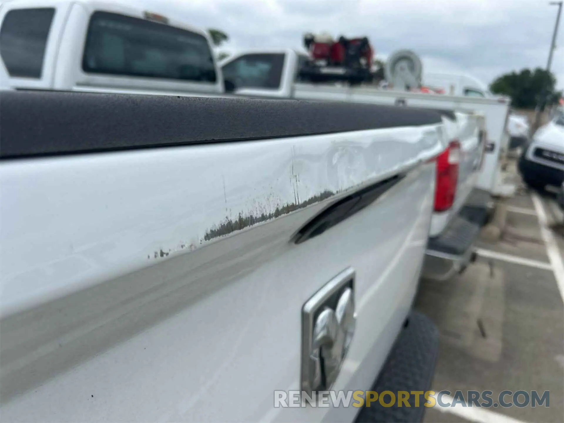 13 Photograph of a damaged car 3C6JR6AG4NG205341 RAM 1500 CLASSIC 2022