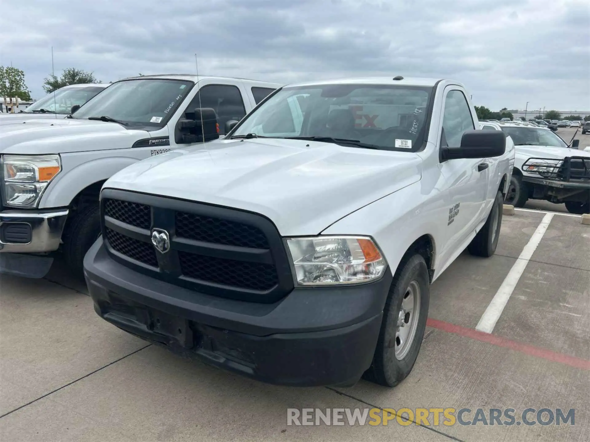 4 Photograph of a damaged car 3C6JR6AG4NG205341 RAM 1500 CLASSIC 2022