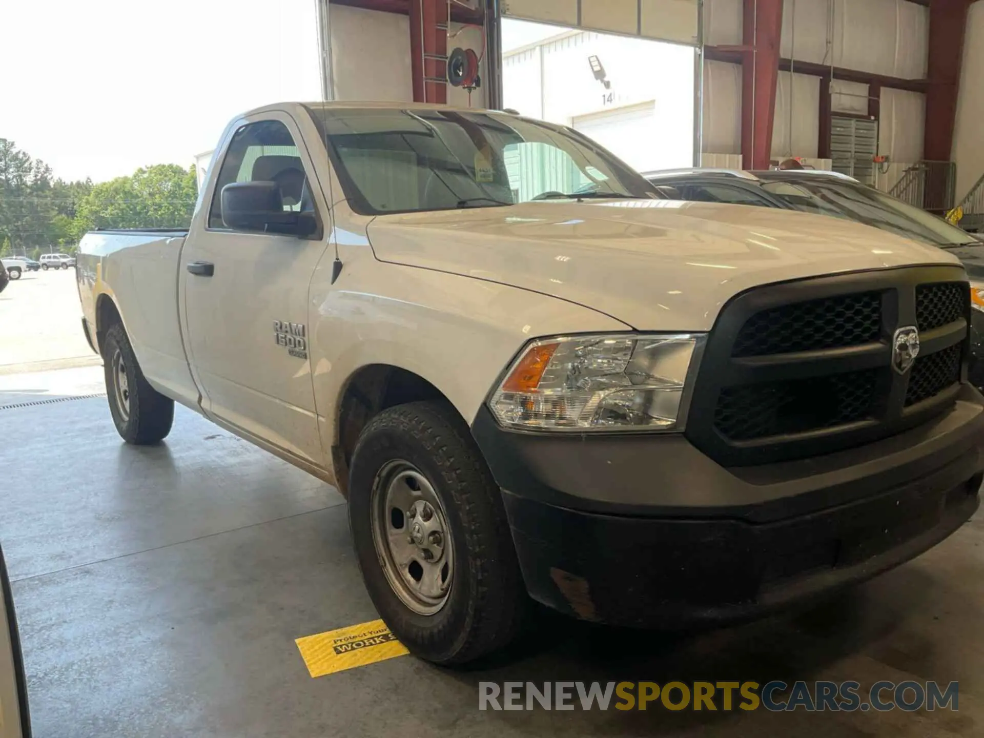 15 Photograph of a damaged car 3C6JR6DG0NG300832 RAM 1500 CLASSIC 2022