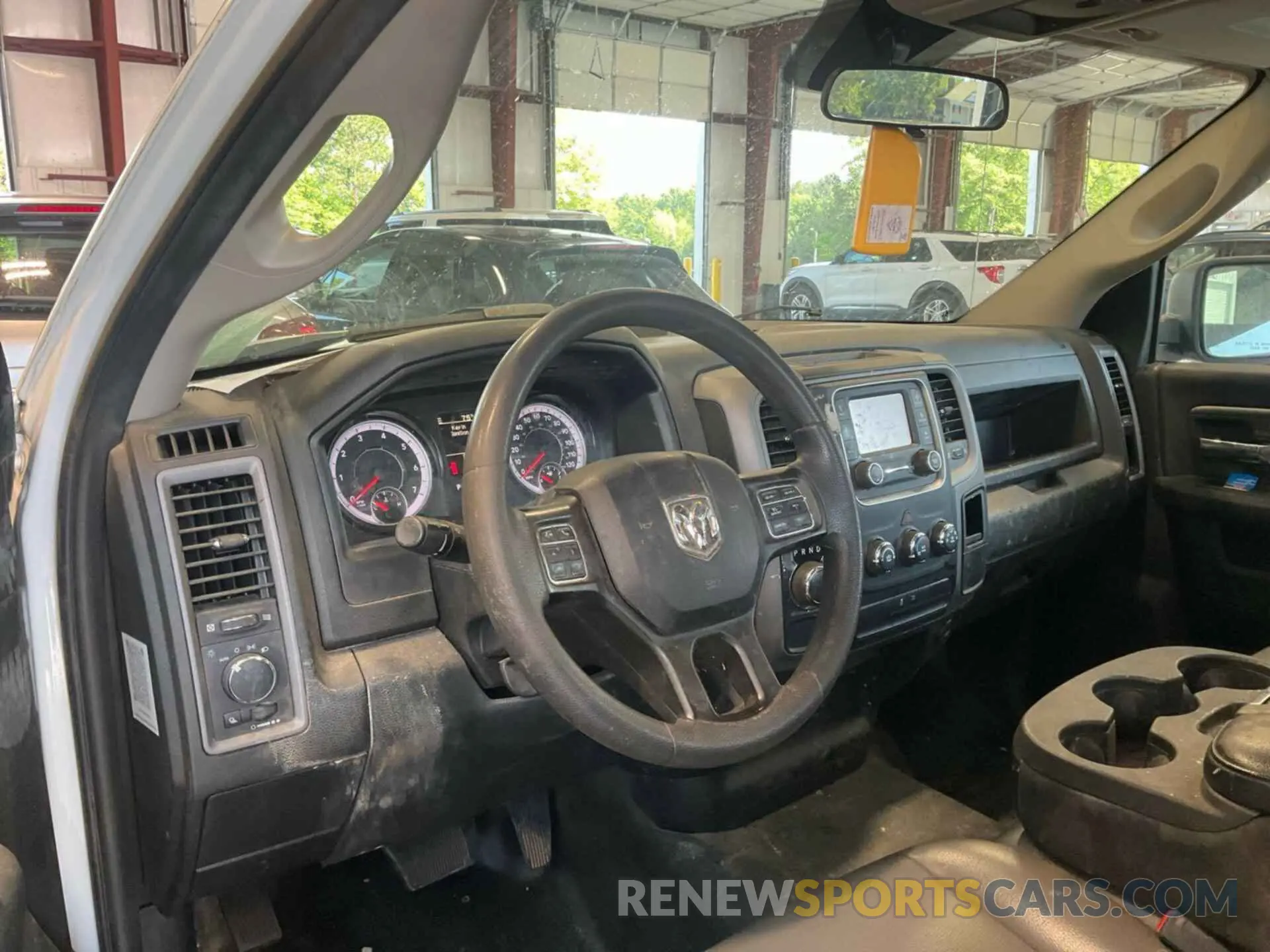 17 Photograph of a damaged car 3C6JR6DG0NG300832 RAM 1500 CLASSIC 2022