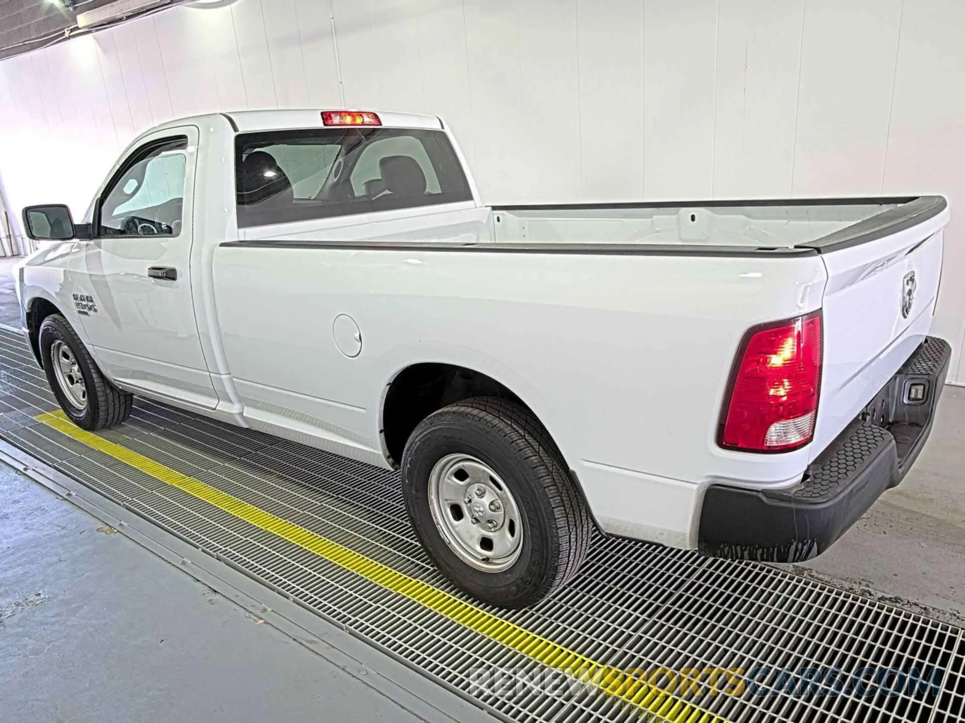 4 Фотография поврежденного автомобиля 3C6JR6DG4NG313518 RAM 1500 CLASSIC 2022