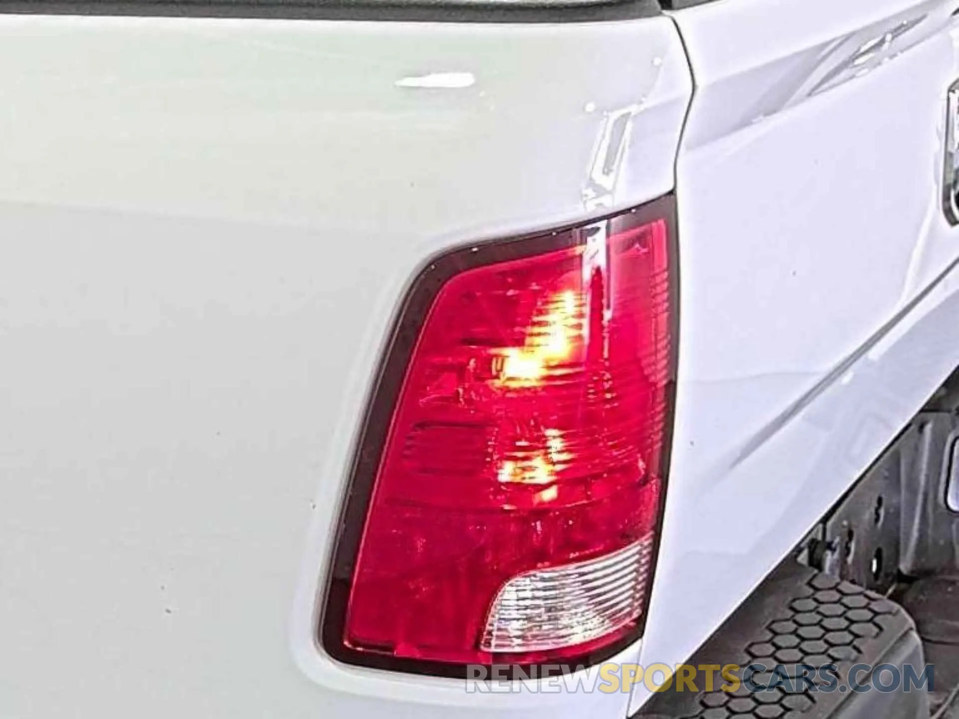 6 Фотография поврежденного автомобиля 3C6JR6DG4NG313518 RAM 1500 CLASSIC 2022