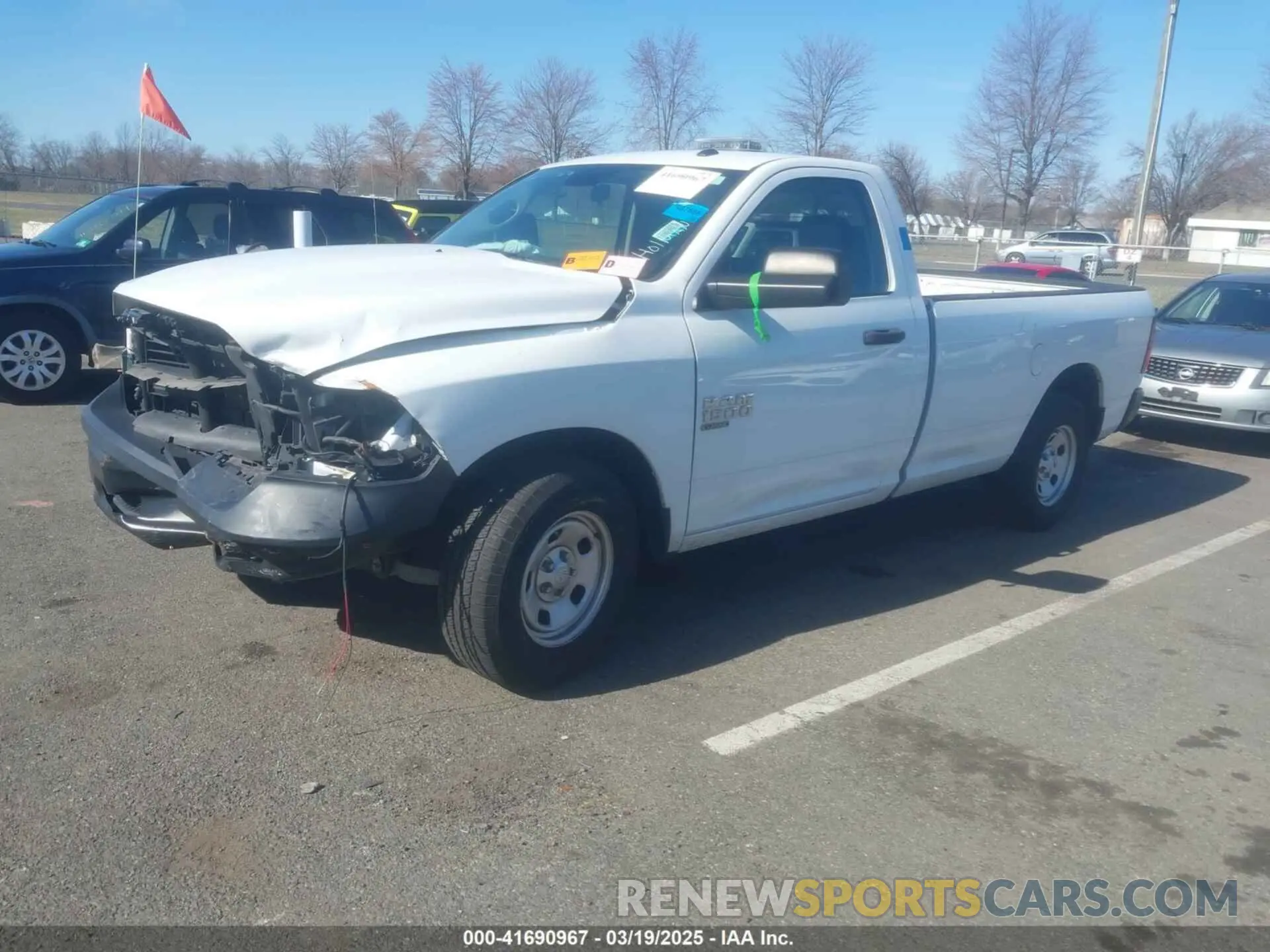 2 Photograph of a damaged car 3C6JR6DG5NG441976 RAM 1500 CLASSIC 2022
