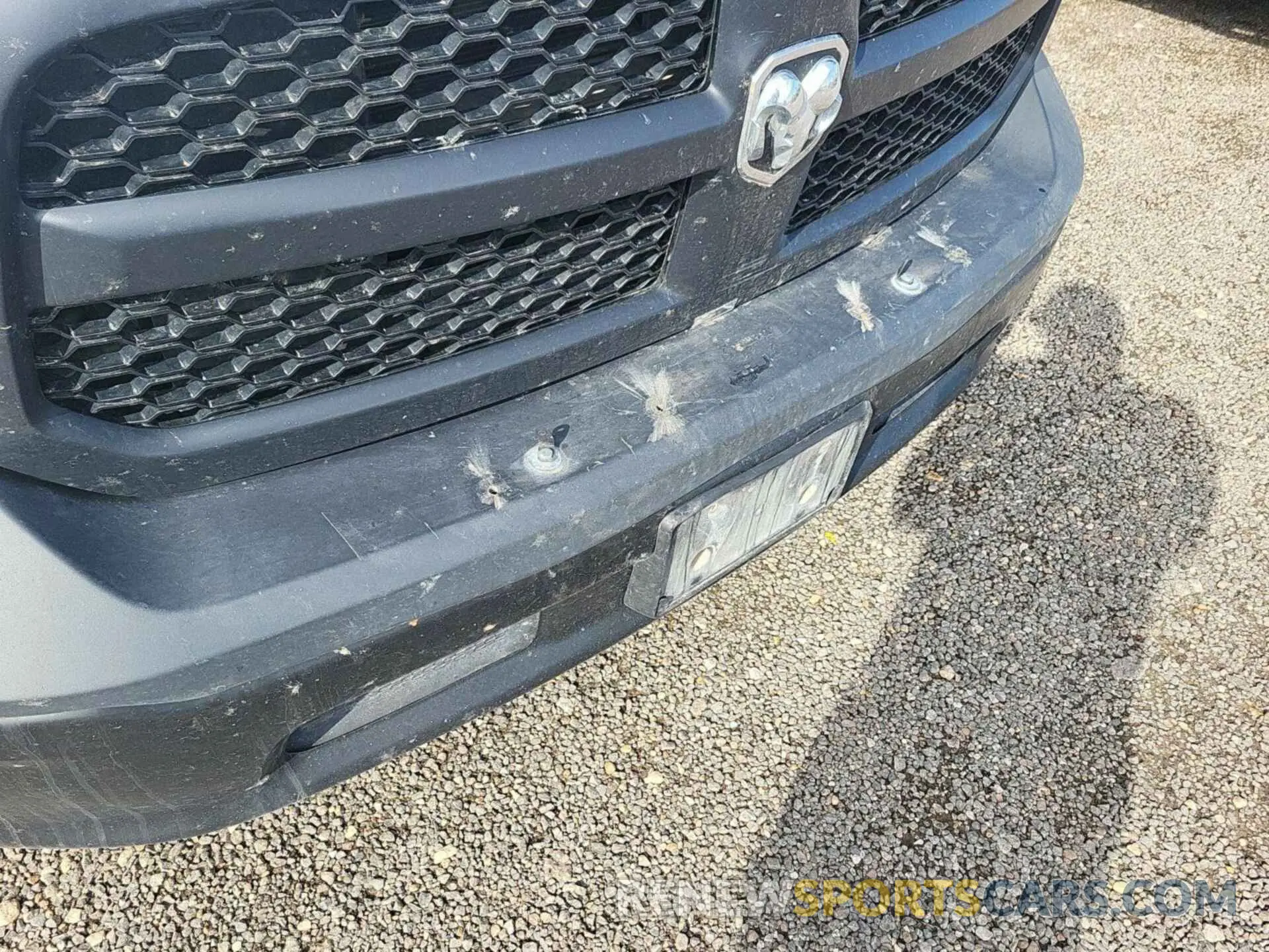 1 Photograph of a damaged car 3C6RR7KG6NG295504 RAM 1500 CLASSIC 2022