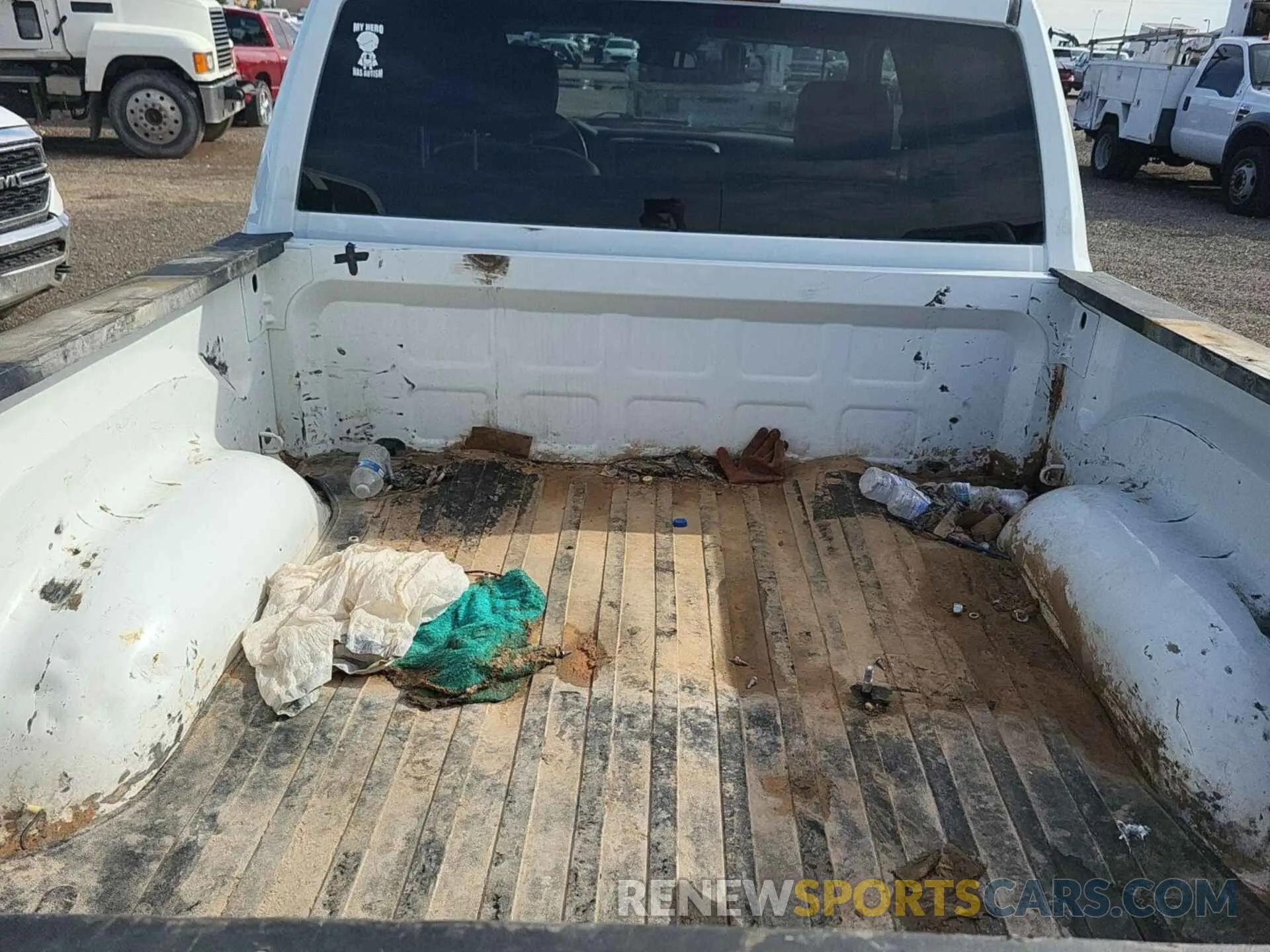 10 Photograph of a damaged car 3C6RR7KG6NG295504 RAM 1500 CLASSIC 2022