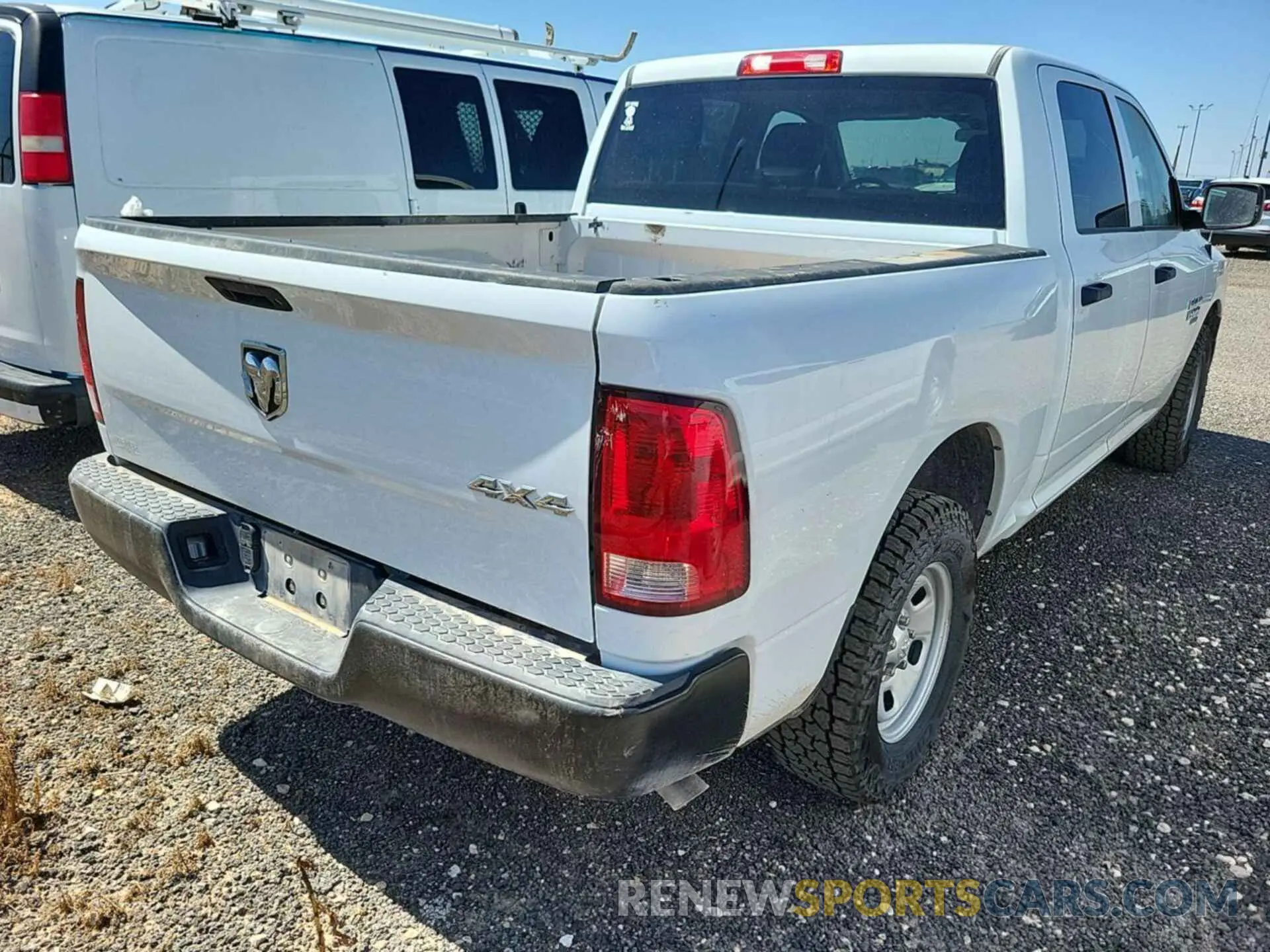 8 Photograph of a damaged car 3C6RR7KG6NG295504 RAM 1500 CLASSIC 2022