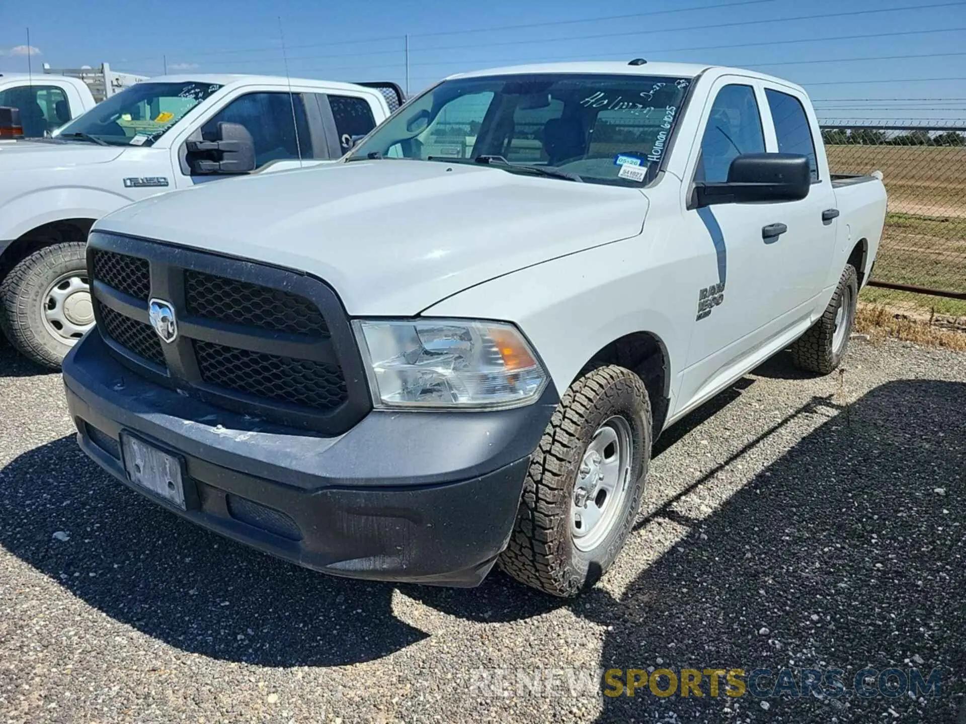 9 Photograph of a damaged car 3C6RR7KG6NG295504 RAM 1500 CLASSIC 2022