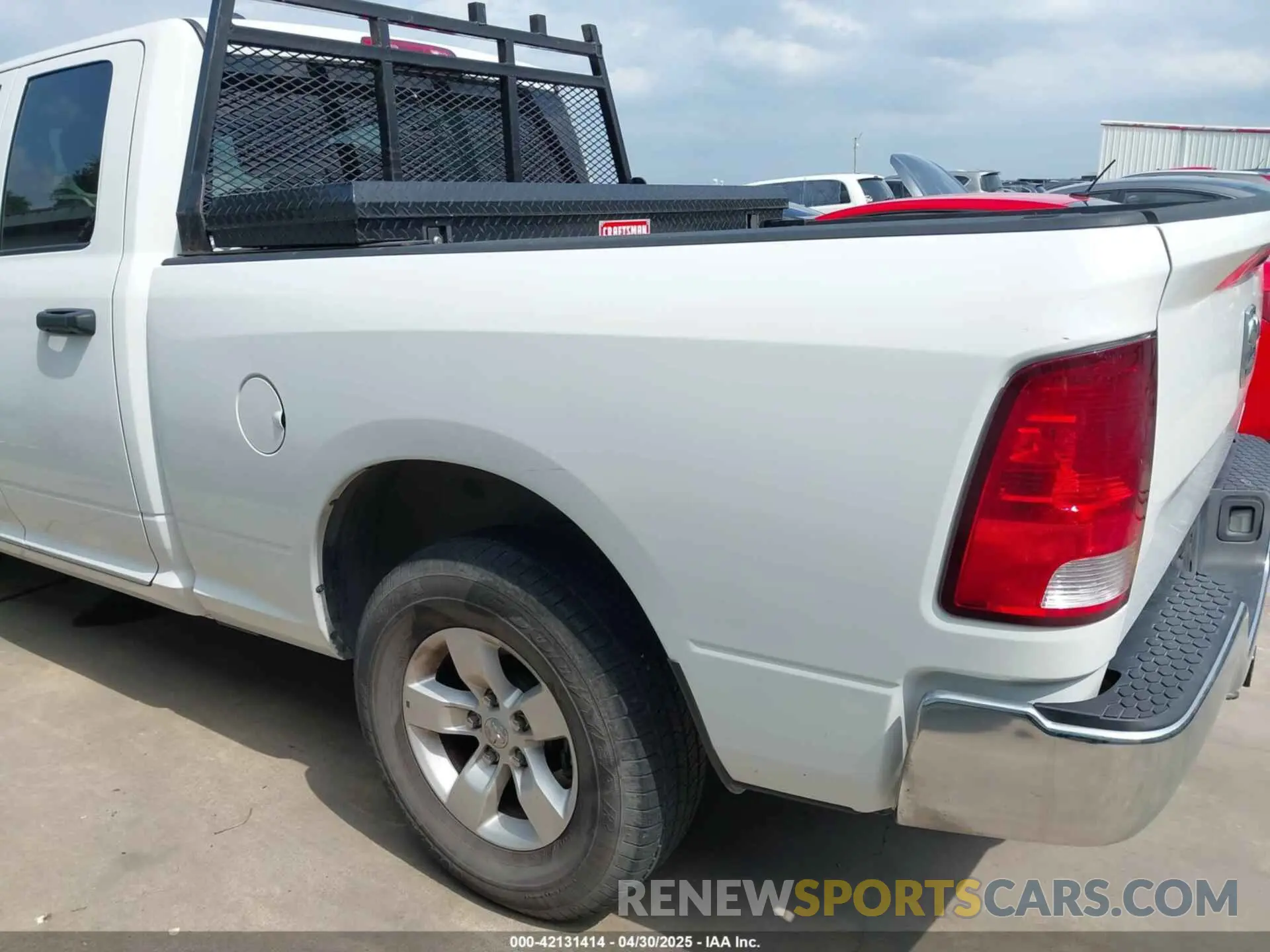 19 Фотография поврежденного автомобиля 1C6RR6FT4PS520077 RAM 1500 CLASSIC 2023