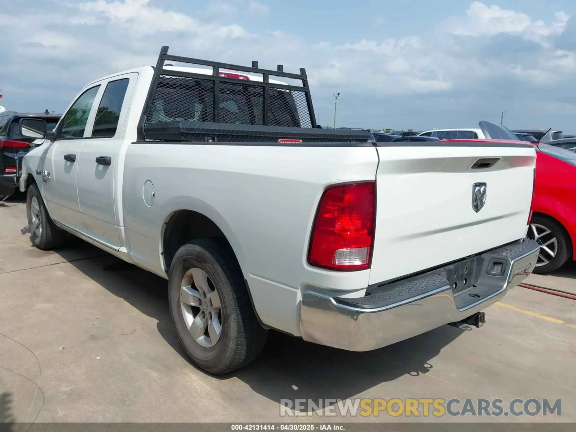 3 Фотография поврежденного автомобиля 1C6RR6FT4PS520077 RAM 1500 CLASSIC 2023