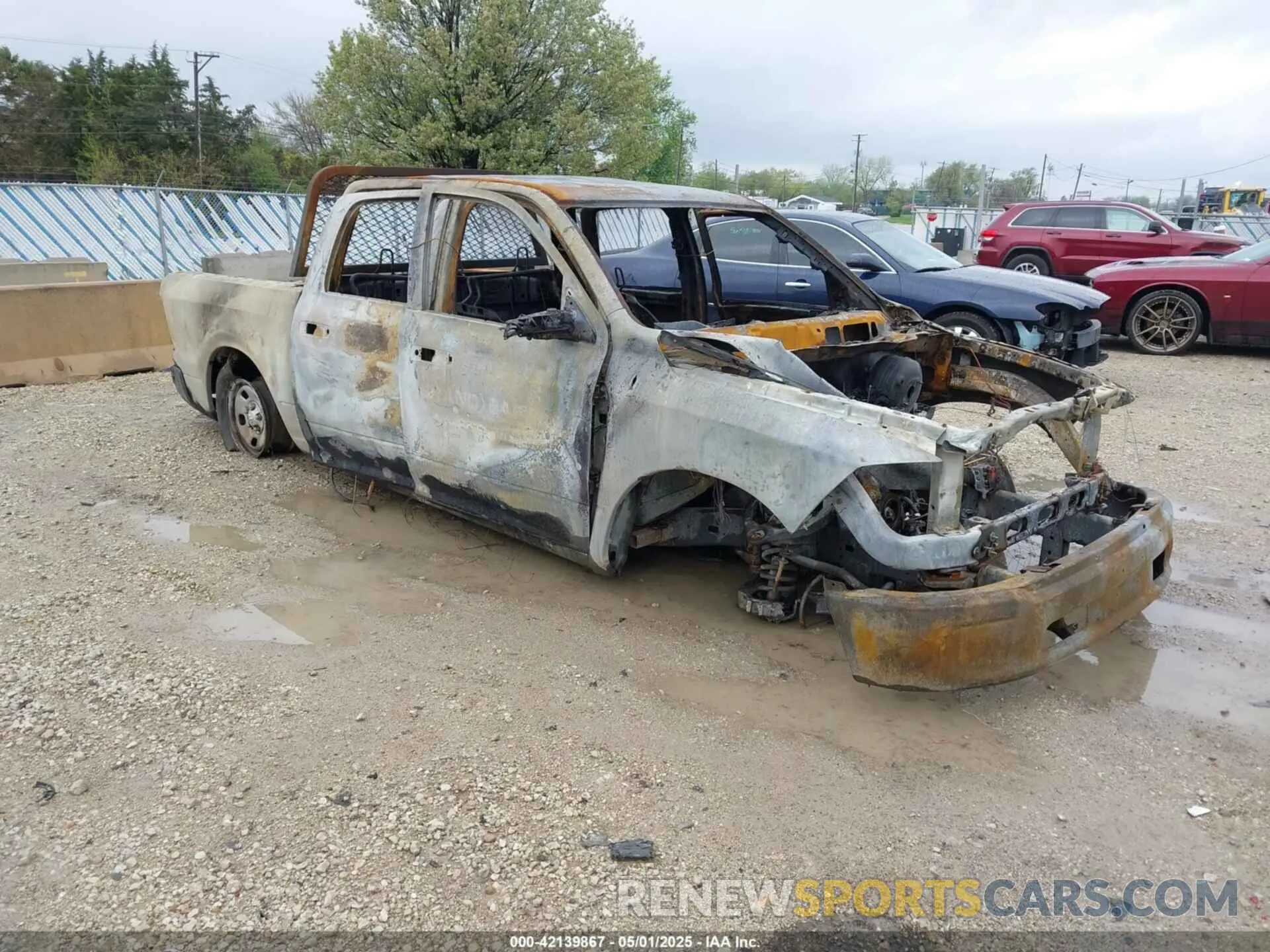 1 Photograph of a damaged car 1C6RR6KGXPS535417 RAM 1500 CLASSIC 2023