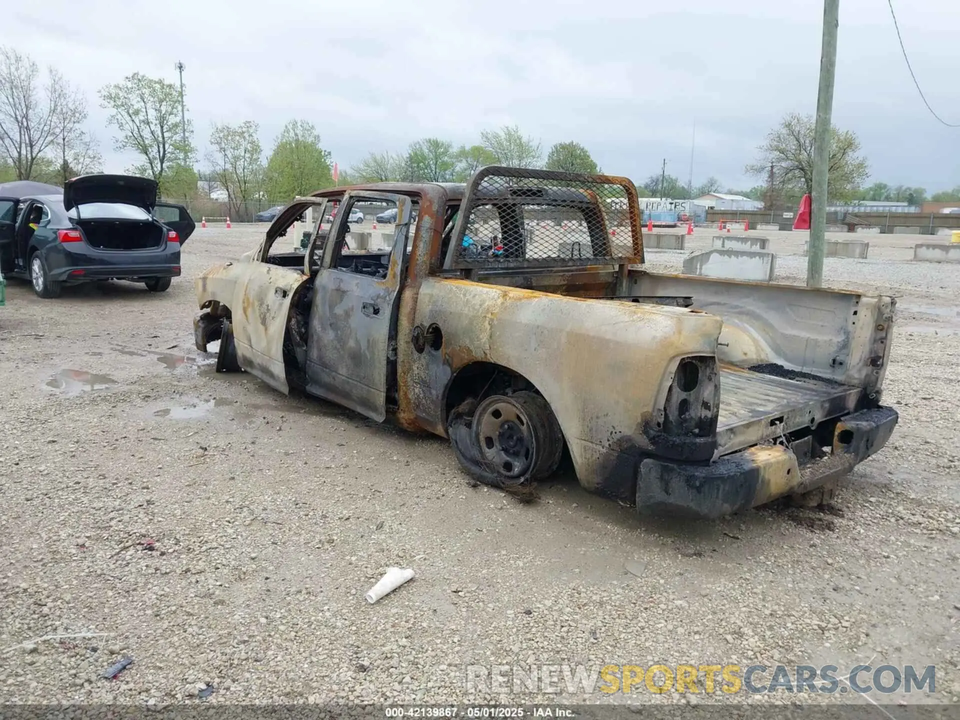 3 Photograph of a damaged car 1C6RR6KGXPS535417 RAM 1500 CLASSIC 2023