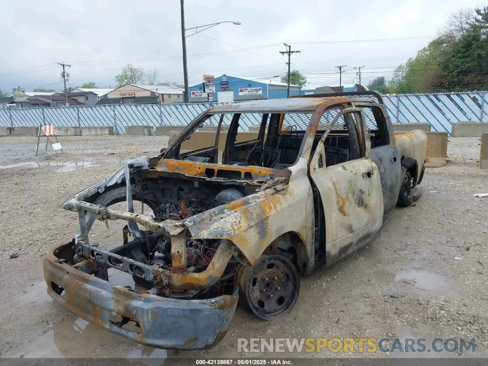 6 Photograph of a damaged car 1C6RR6KGXPS535417 RAM 1500 CLASSIC 2023
