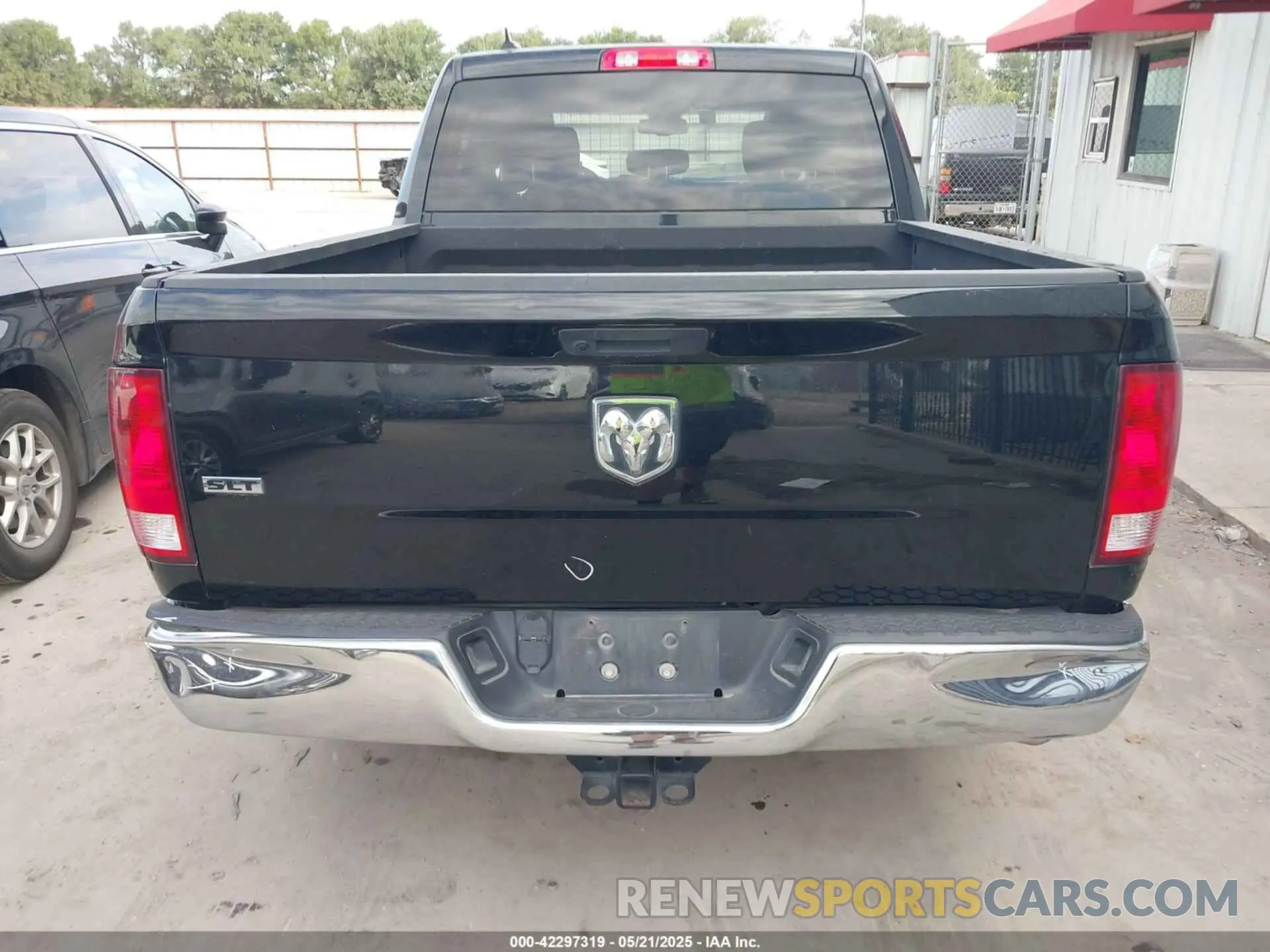17 Photograph of a damaged car 1C6RR6LG0PS525350 RAM 1500 CLASSIC 2023