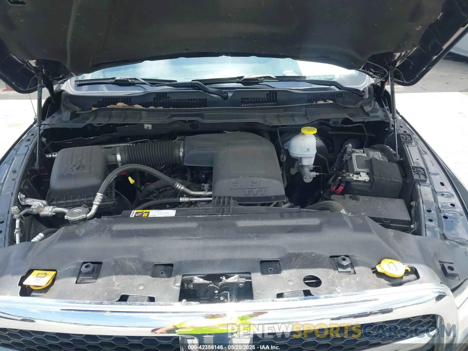 10 Фотография поврежденного автомобиля 1C6RR6GG4RS123036 RAM 1500 CLASSIC 2024