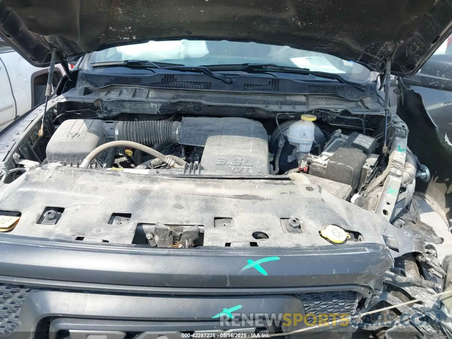 10 Фотография поврежденного автомобиля 1C6RR6LG5RS127814 RAM 1500 CLASSIC 2024