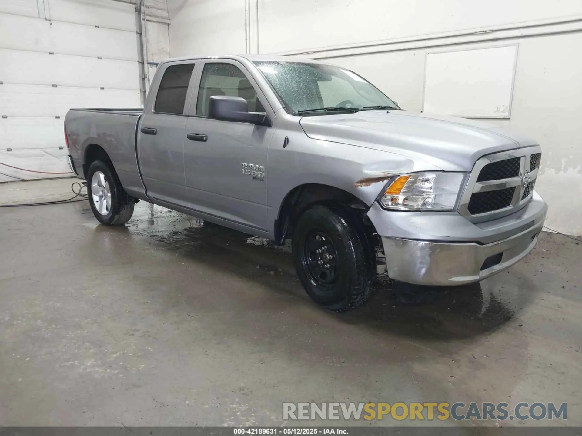 1 Photograph of a damaged car 1C6RR7GG0RS149140 RAM 1500 CLASSIC 2024