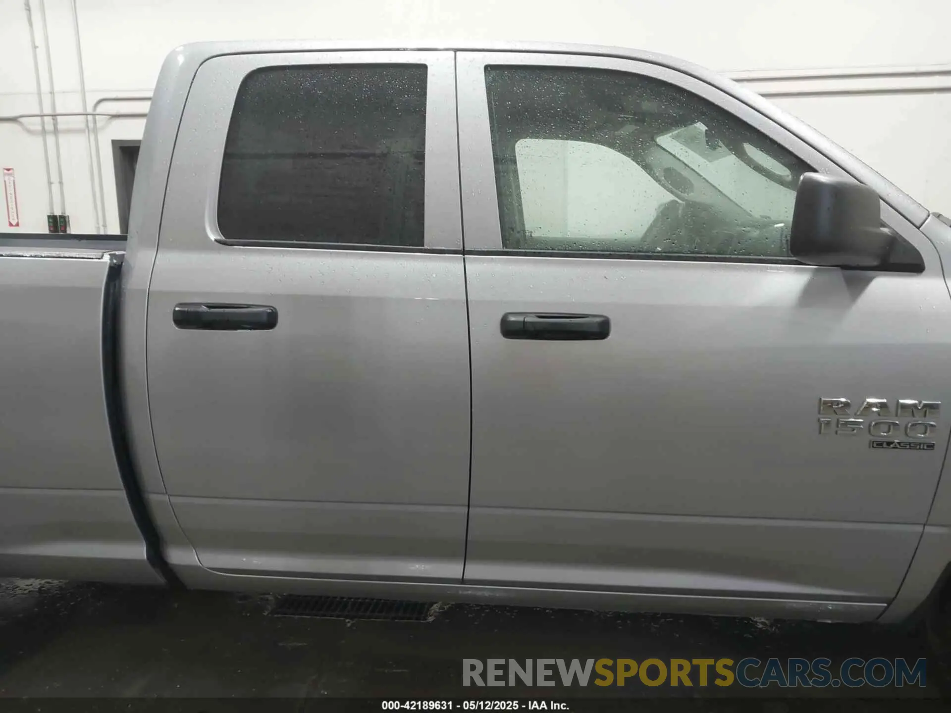 13 Photograph of a damaged car 1C6RR7GG0RS149140 RAM 1500 CLASSIC 2024
