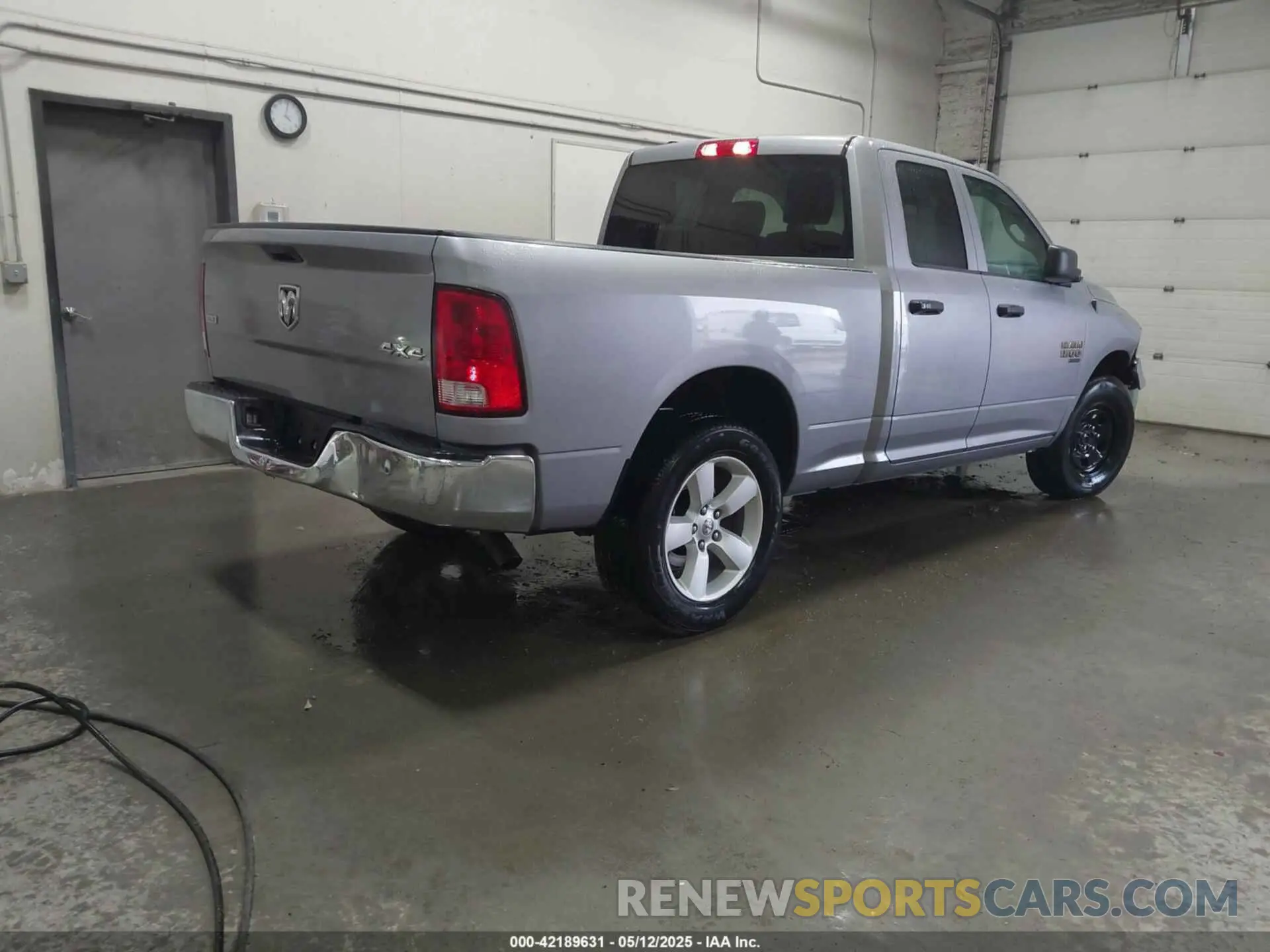 4 Photograph of a damaged car 1C6RR7GG0RS149140 RAM 1500 CLASSIC 2024