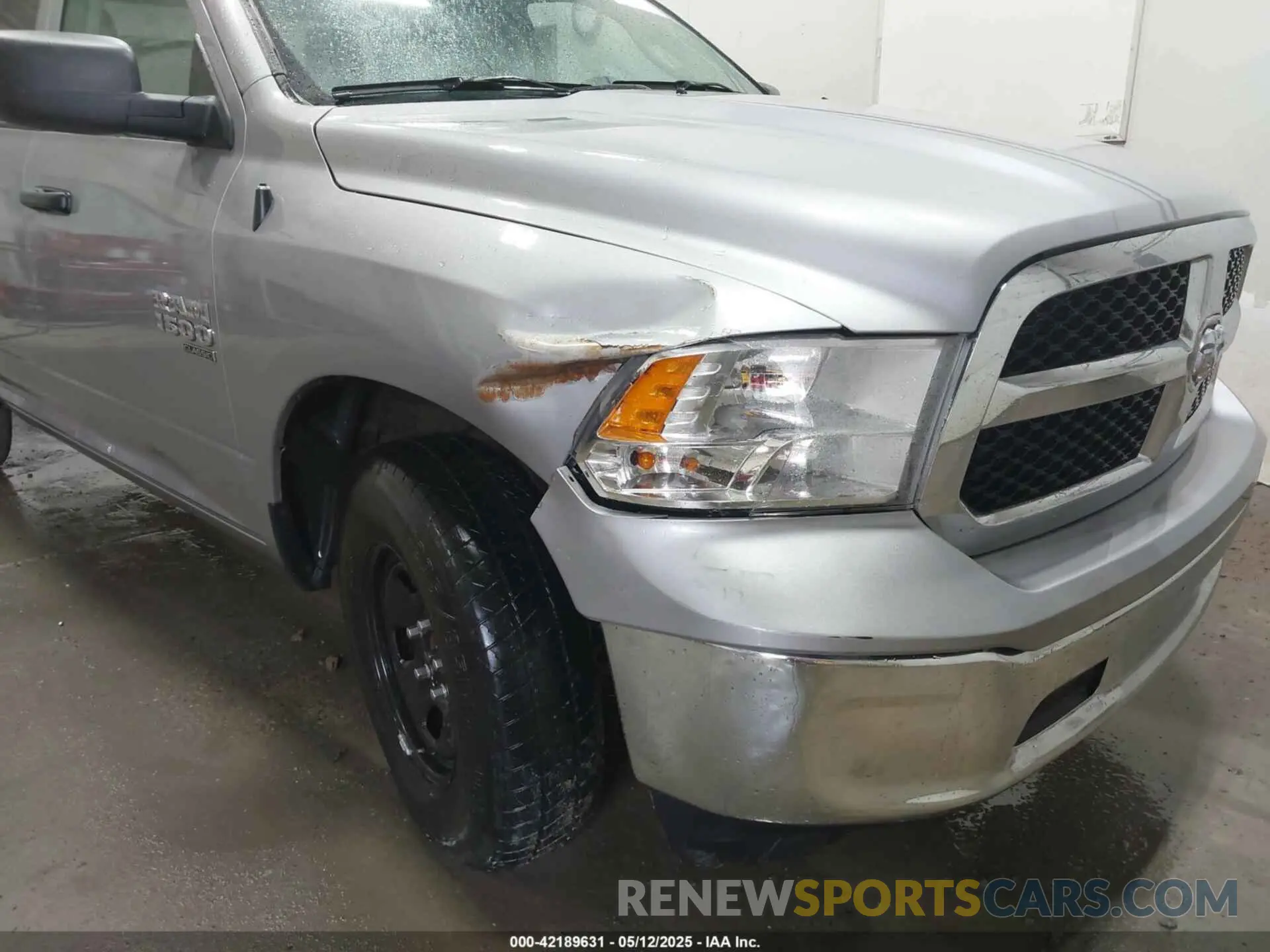 6 Photograph of a damaged car 1C6RR7GG0RS149140 RAM 1500 CLASSIC 2024