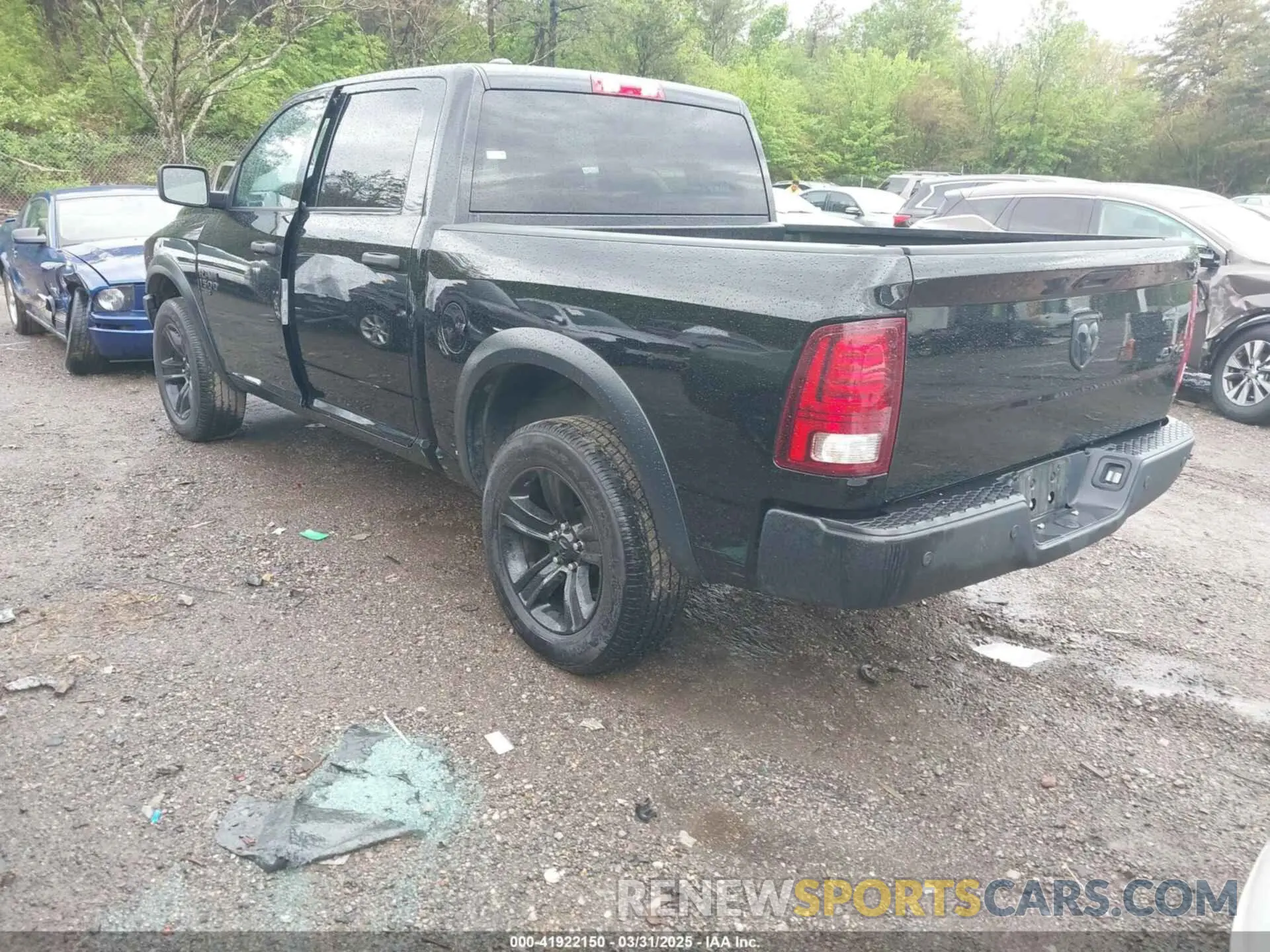 3 Photograph of a damaged car 1C6RR7LG0RS129797 RAM 1500 CLASSIC 2024