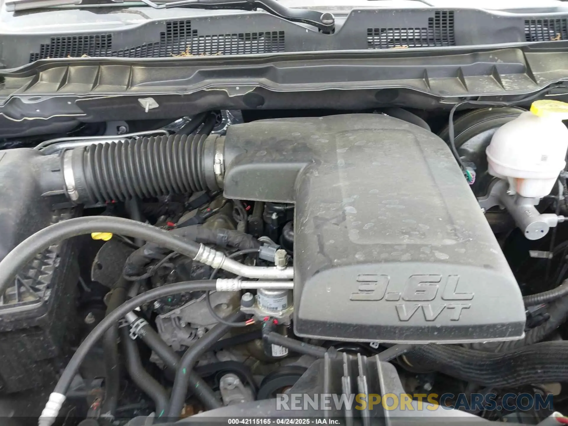 10 Фотография поврежденного автомобиля 1C6RR7LG3RS156718 RAM 1500 CLASSIC 2024