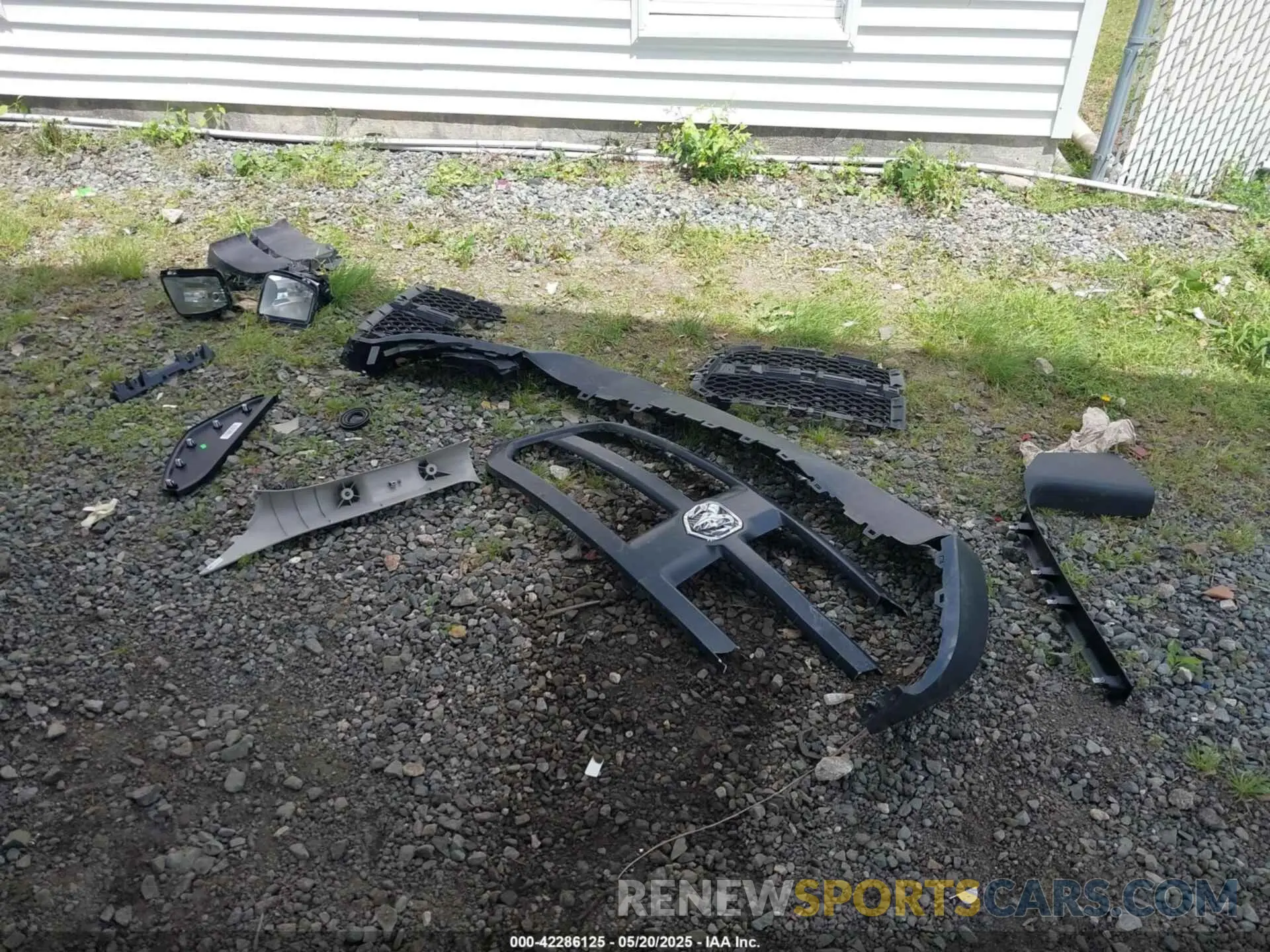 12 Photograph of a damaged car 1C6RR7XT9RS185440 RAM 1500 CLASSIC 2024