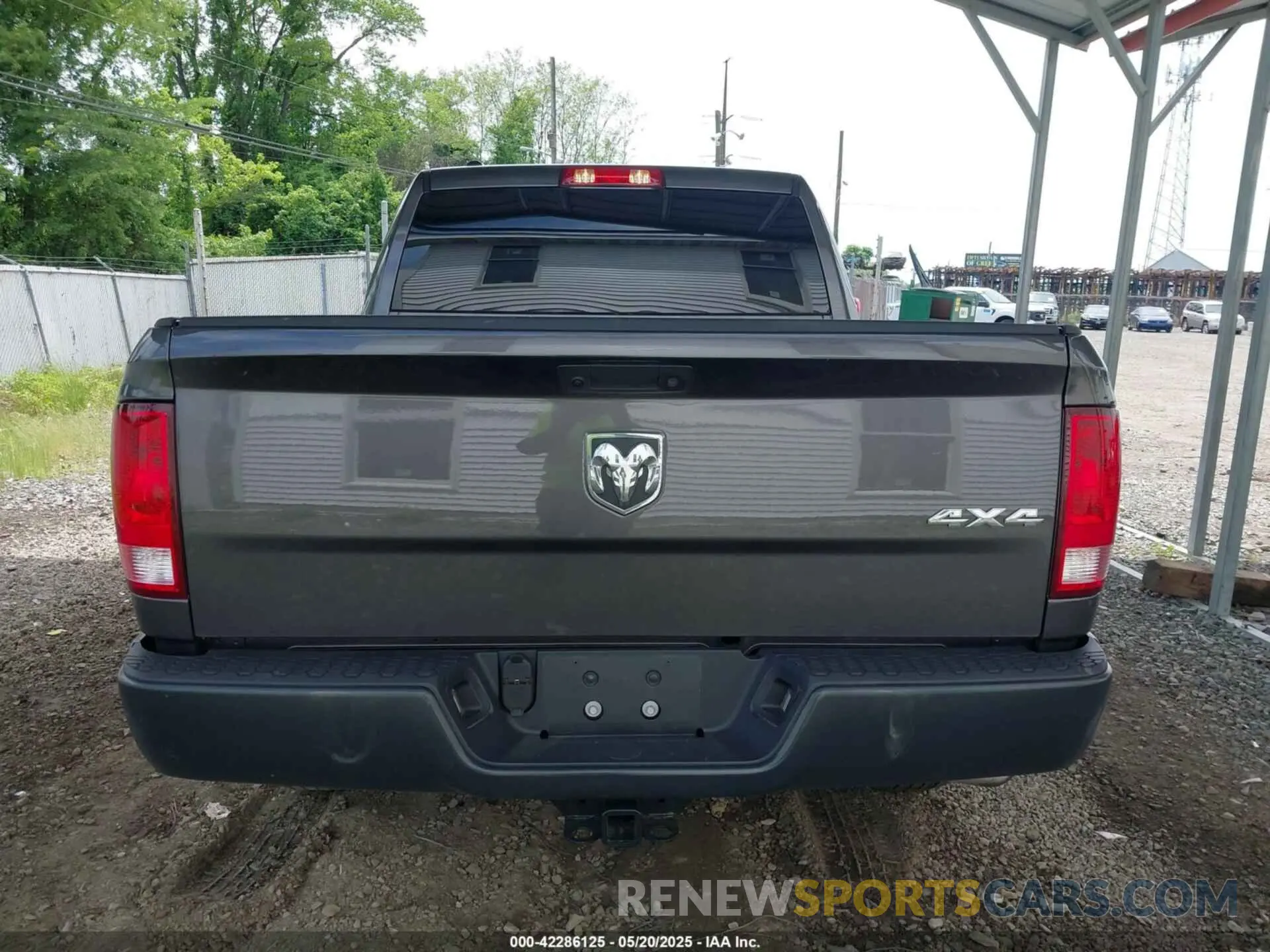 17 Photograph of a damaged car 1C6RR7XT9RS185440 RAM 1500 CLASSIC 2024