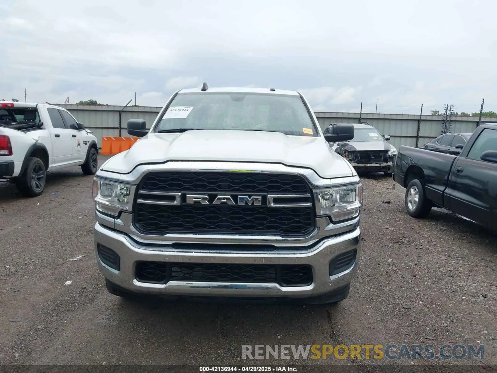 12 Photograph of a damaged car 3C6MR4AJXKG680629 RAM 2500 2019