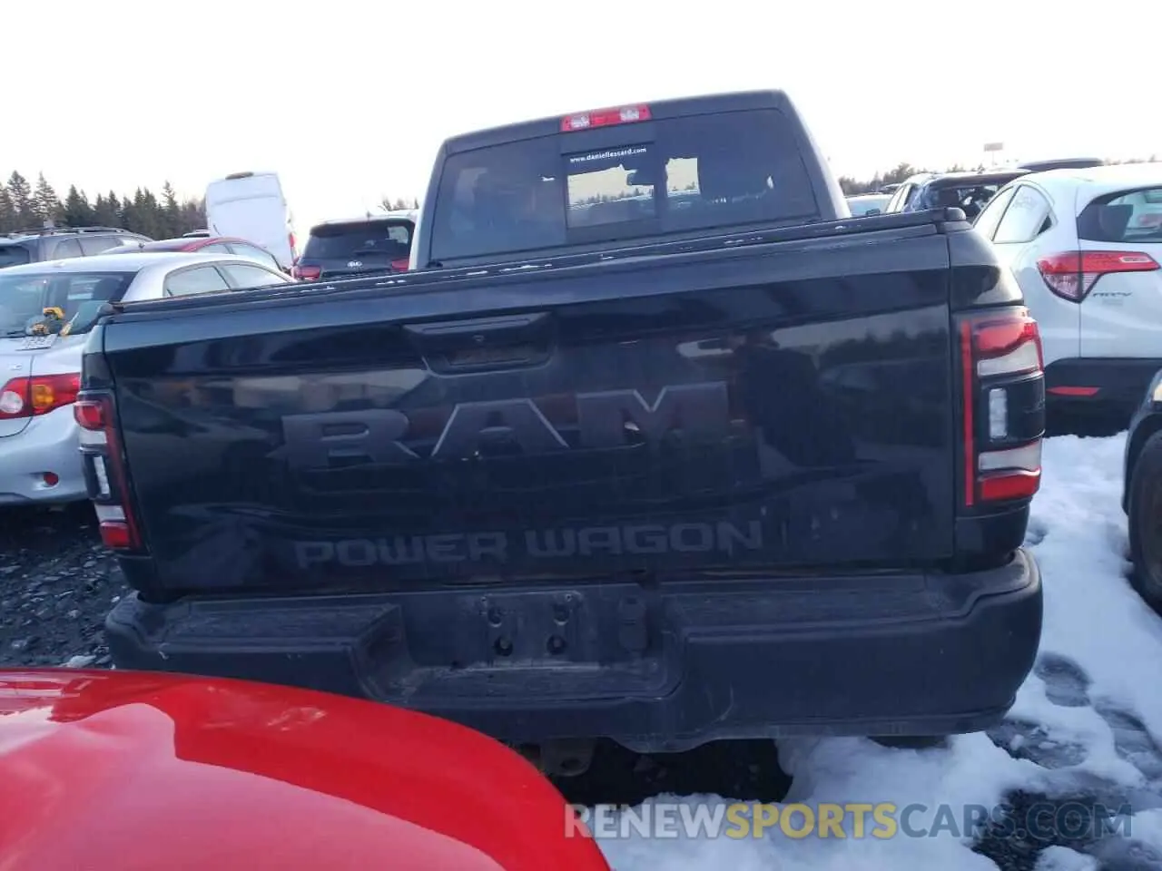 6 Photograph of a damaged car 3C6TR5EJ0KG568515 RAM 2500 2019