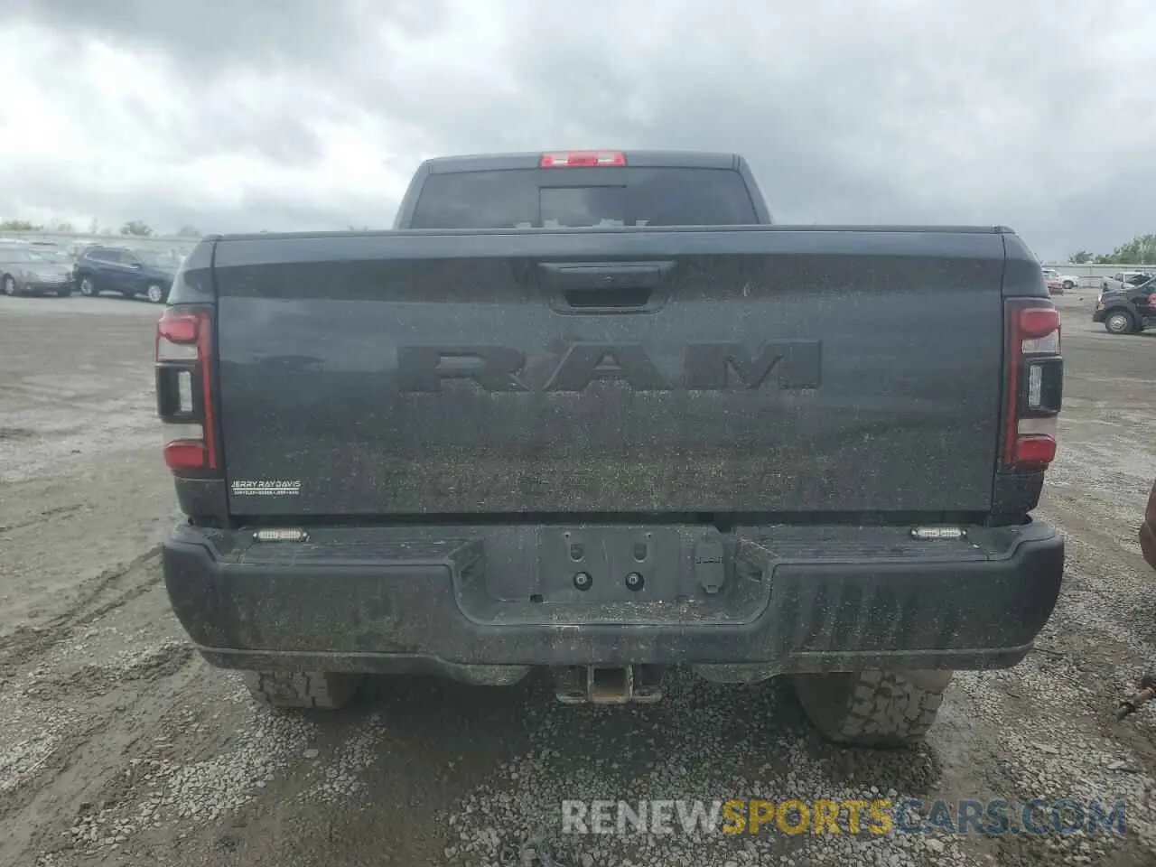 6 Photograph of a damaged car 3C6TR5EJXKG611337 RAM 2500 2019