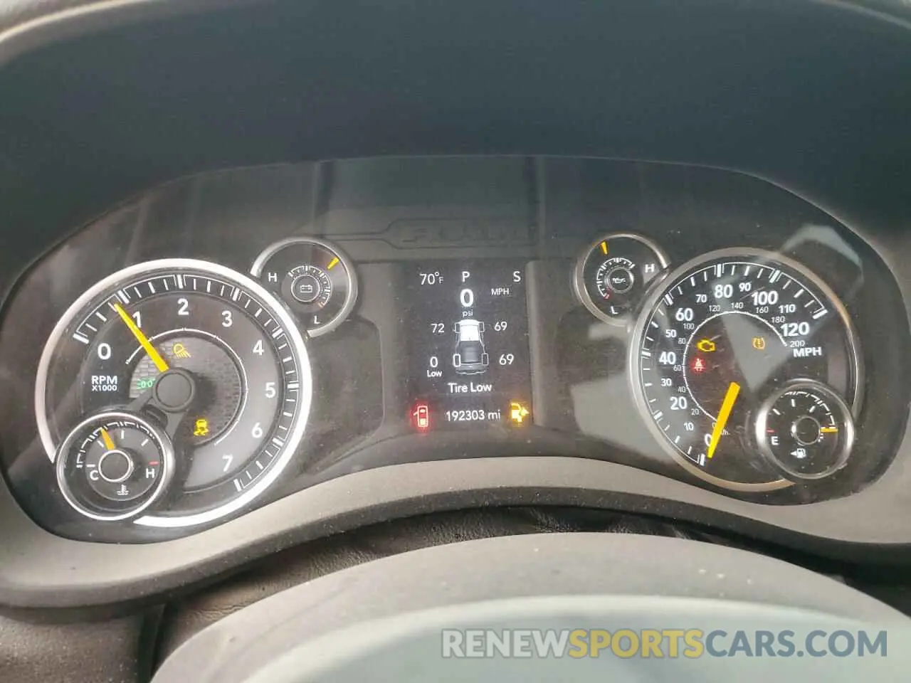 9 Фотография поврежденного автомобиля 3C6UR4CJ9KG576226 RAM 2500 2019