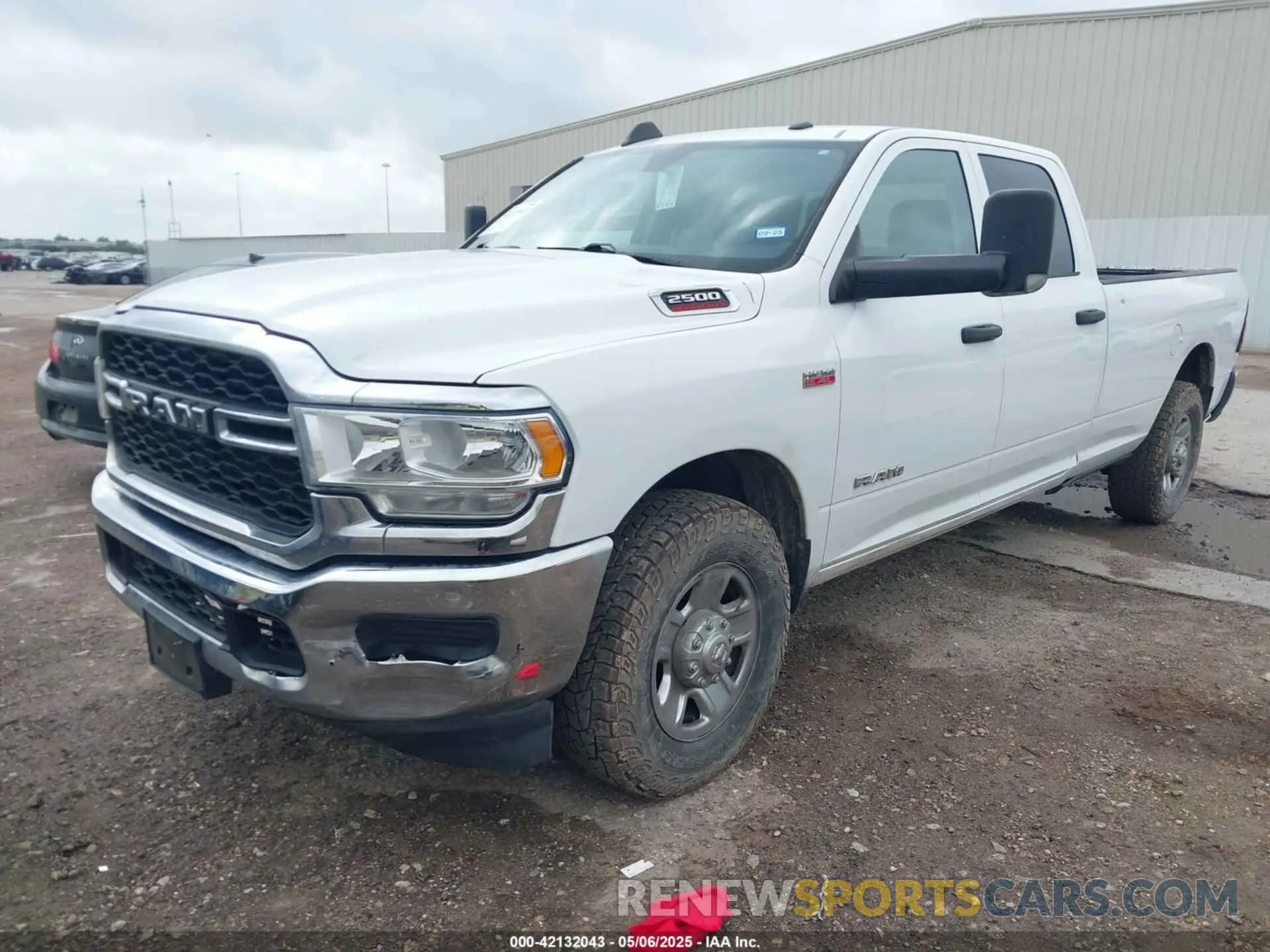 2 Photograph of a damaged car 3C6UR4HJ9KG646011 RAM 2500 2019