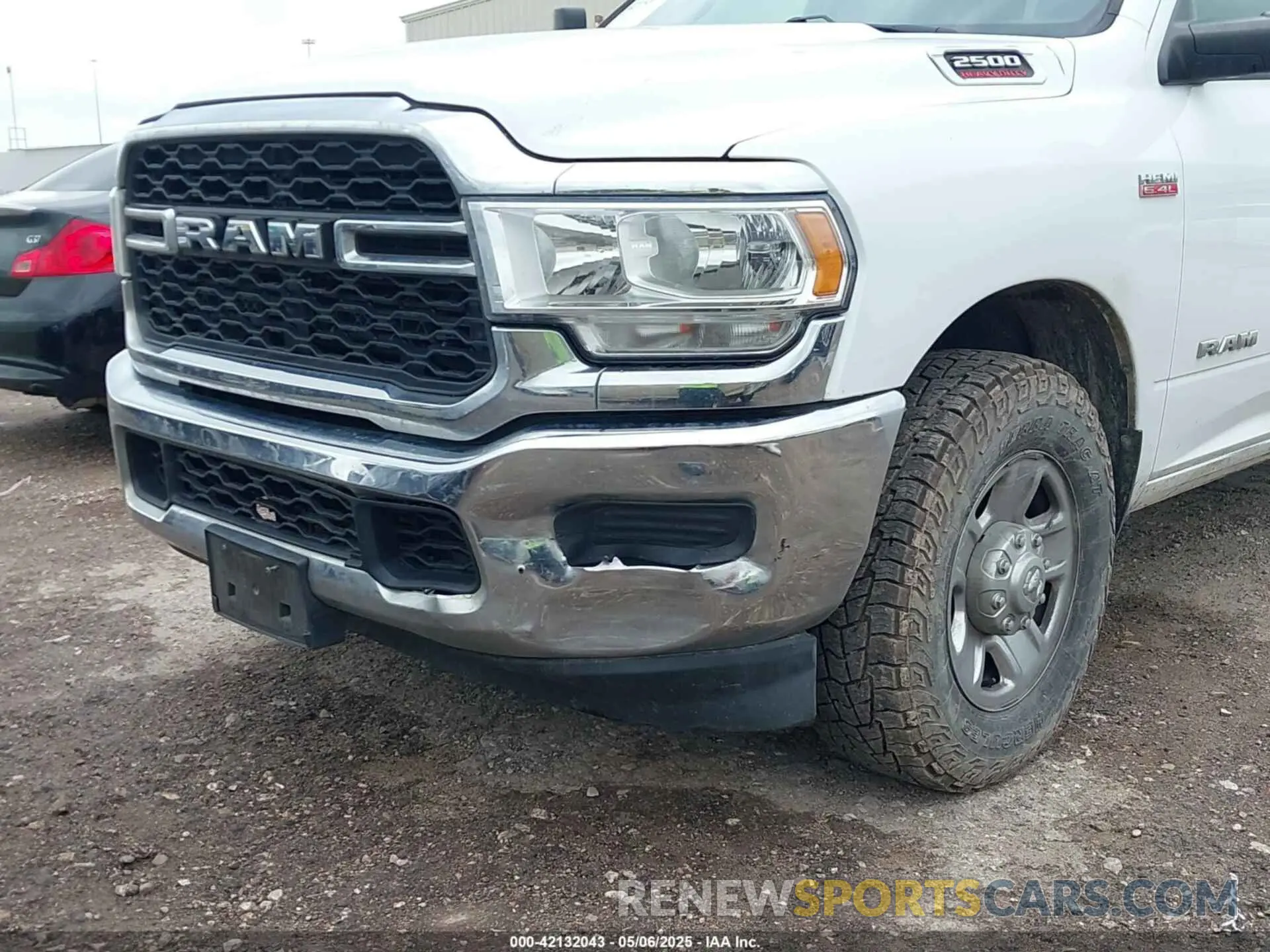 6 Photograph of a damaged car 3C6UR4HJ9KG646011 RAM 2500 2019
