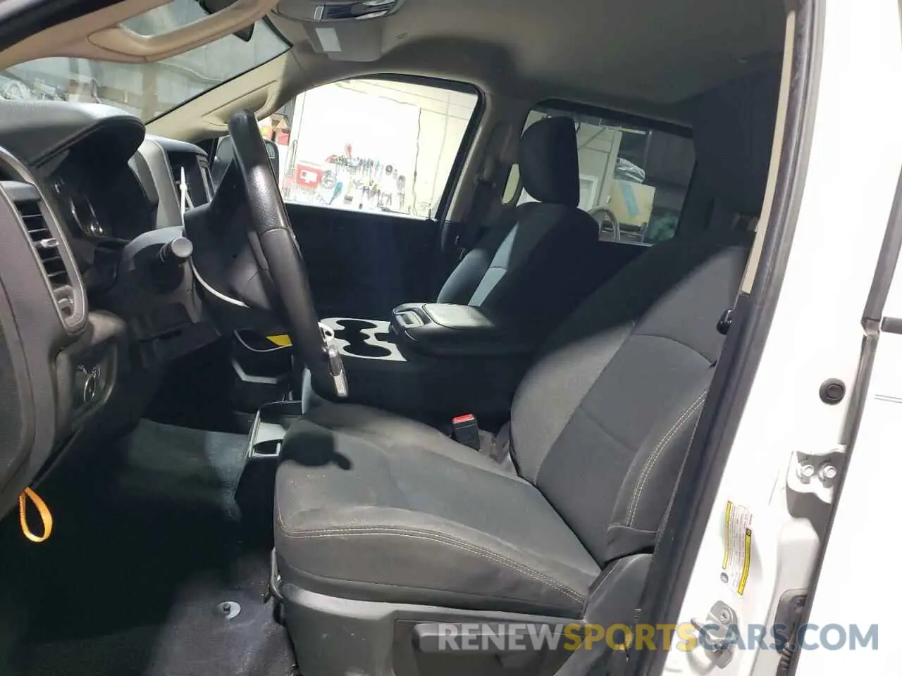 7 Photograph of a damaged car 3C6UR5CJ0KG633399 RAM 2500 2019