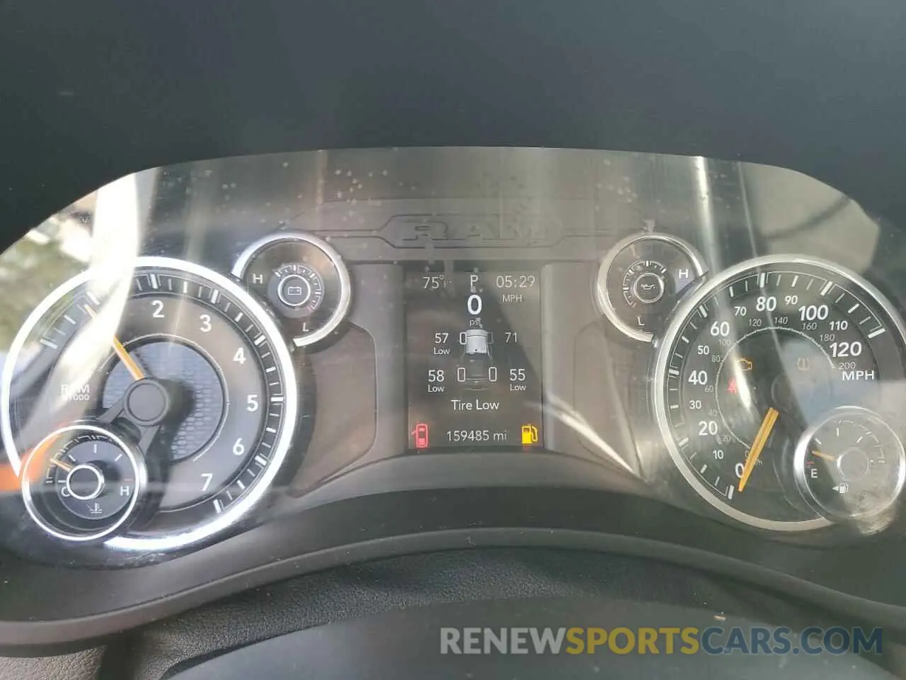 9 Photograph of a damaged car 3C6UR5CJ2KG574713 RAM 2500 2019
