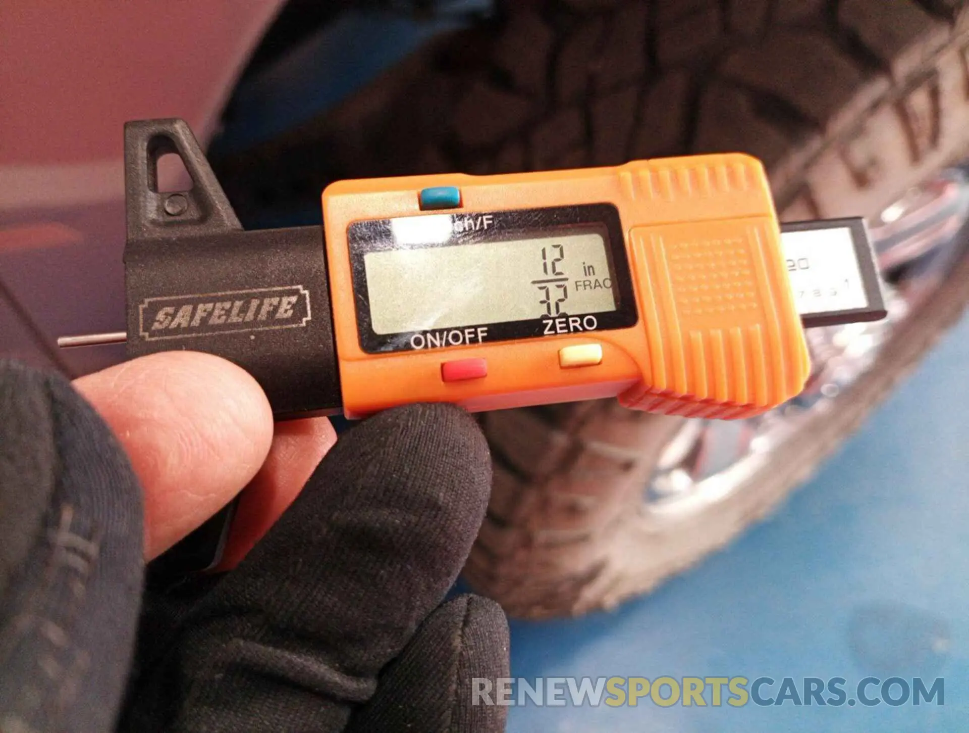 8 Photograph of a damaged car 3C6UR5CJ2KG596954 RAM 2500 2019